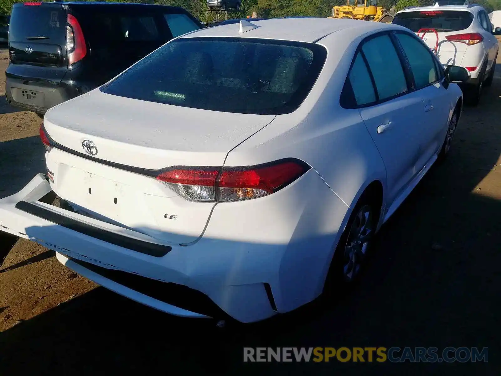 4 Photograph of a damaged car 5YFEPRAE8LP060733 TOYOTA COROLLA 2020