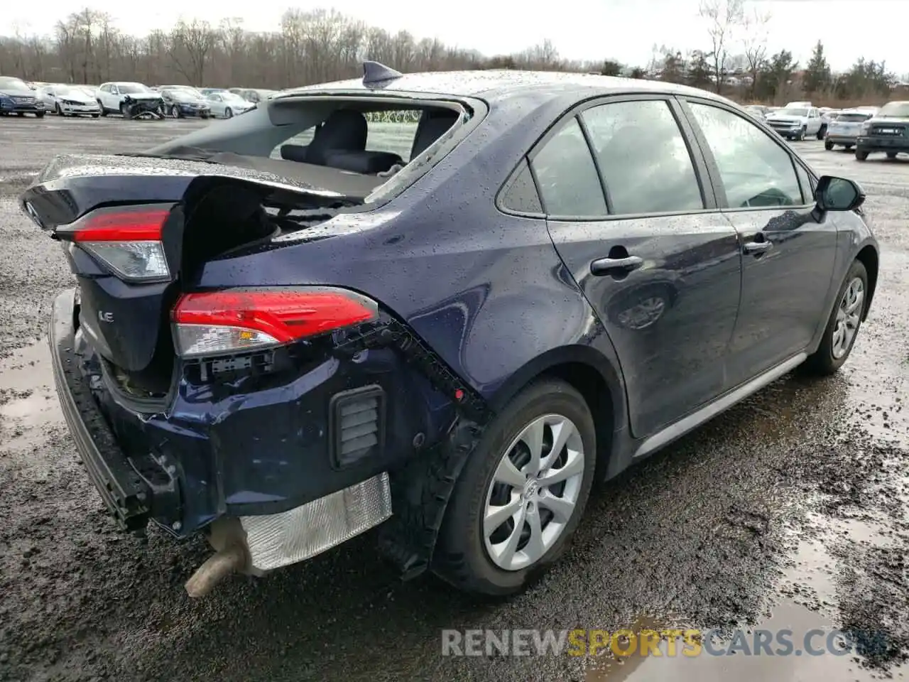 4 Photograph of a damaged car 5YFEPRAE8LP061266 TOYOTA COROLLA 2020