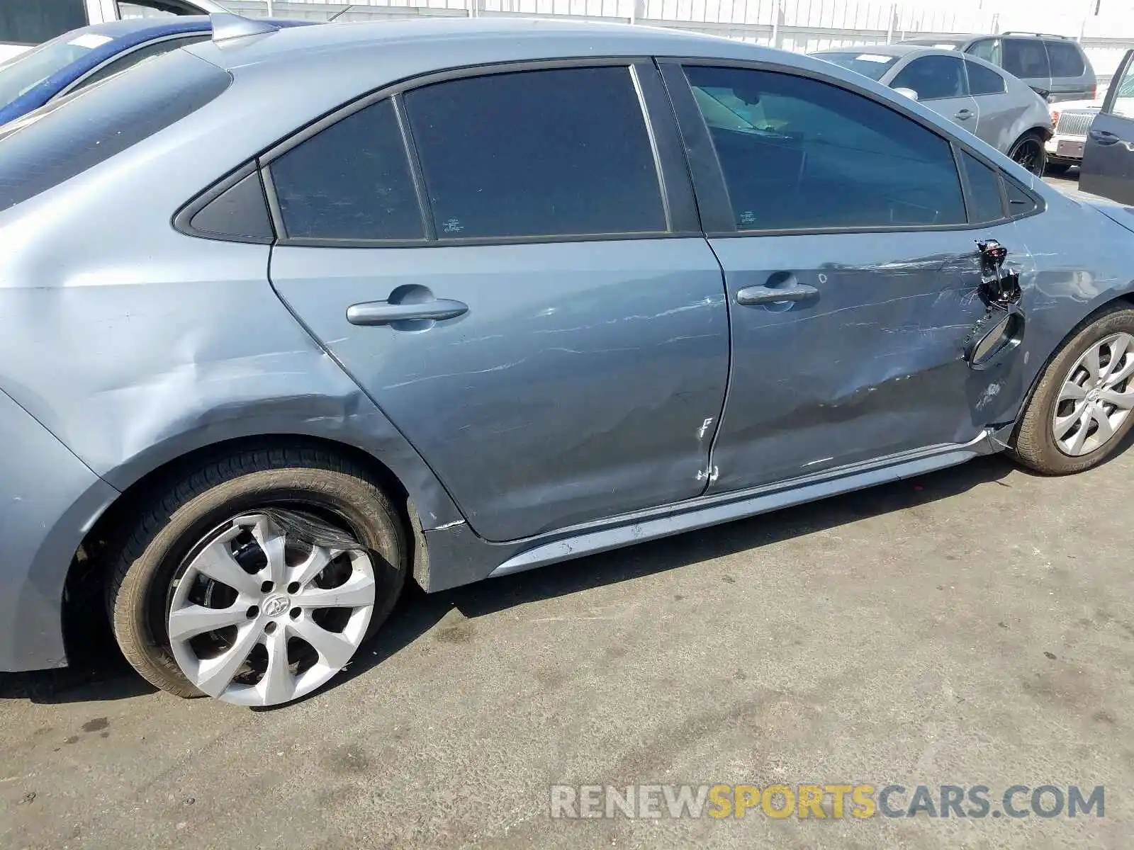 9 Photograph of a damaged car 5YFEPRAE8LP062577 TOYOTA COROLLA 2020