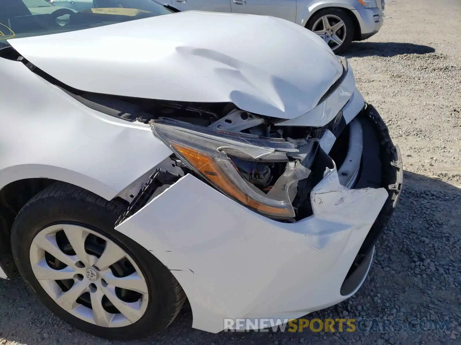 9 Photograph of a damaged car 5YFEPRAE8LP065723 TOYOTA COROLLA 2020