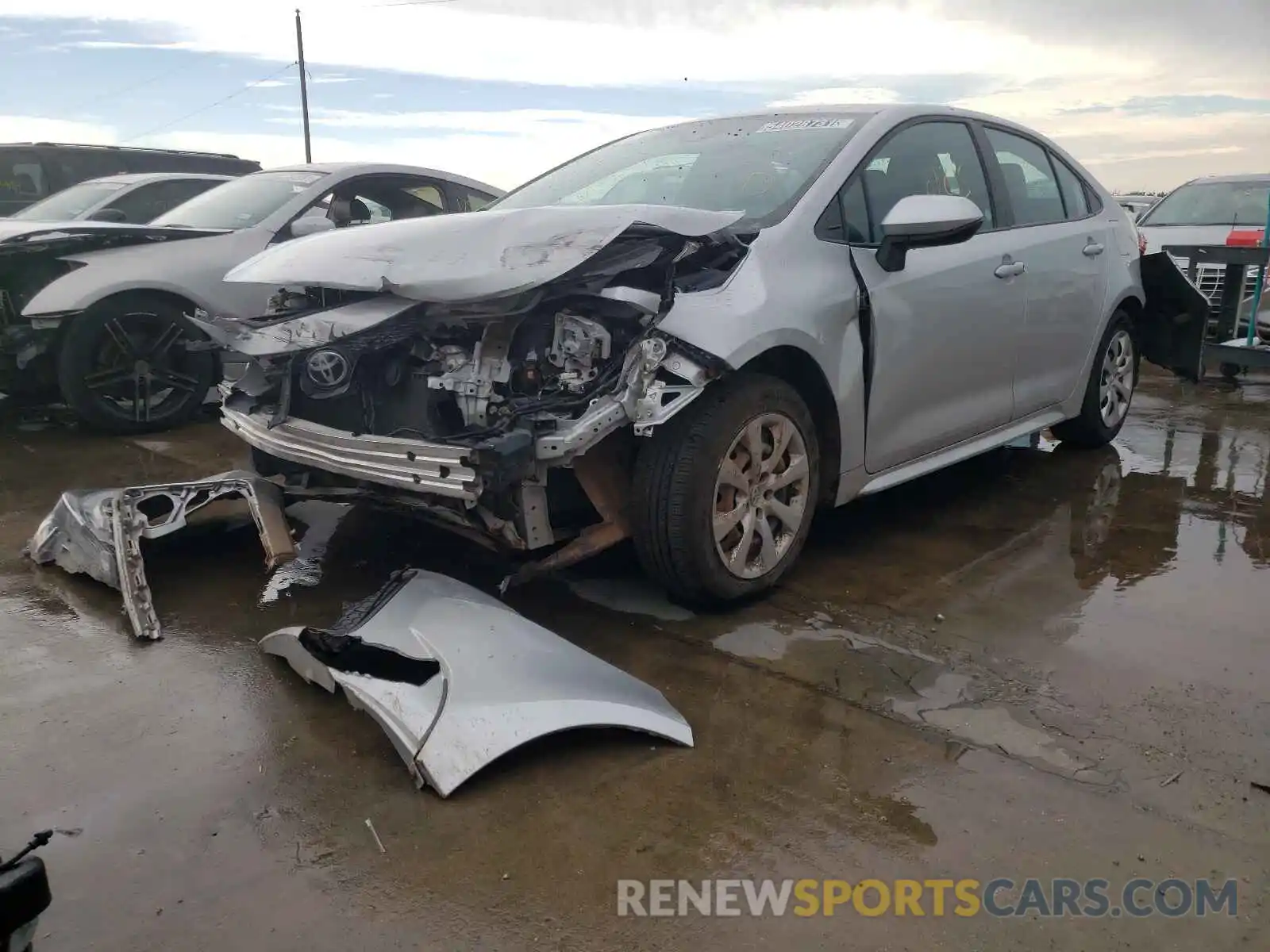 2 Photograph of a damaged car 5YFEPRAE8LP065852 TOYOTA COROLLA 2020