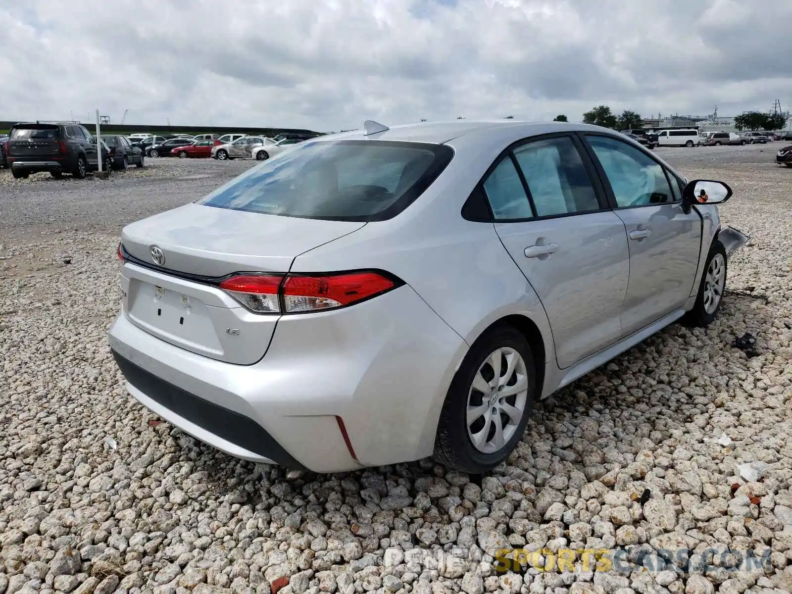 4 Photograph of a damaged car 5YFEPRAE8LP065916 TOYOTA COROLLA 2020