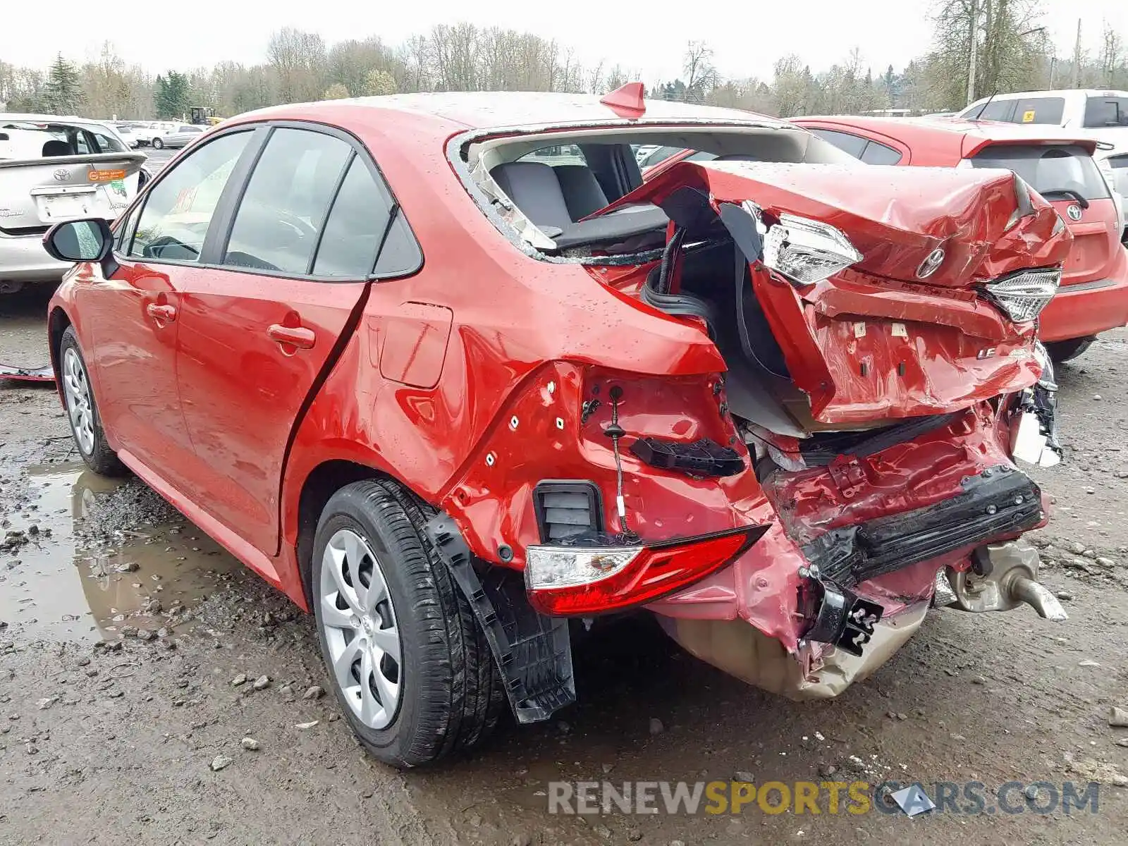 3 Photograph of a damaged car 5YFEPRAE8LP066323 TOYOTA COROLLA 2020