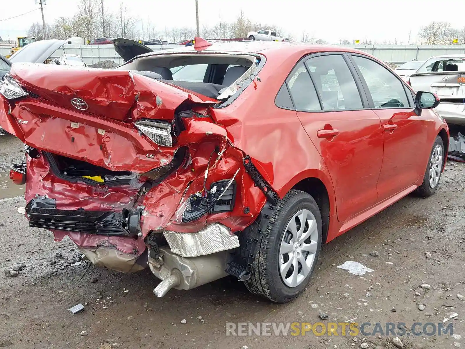 4 Photograph of a damaged car 5YFEPRAE8LP066323 TOYOTA COROLLA 2020