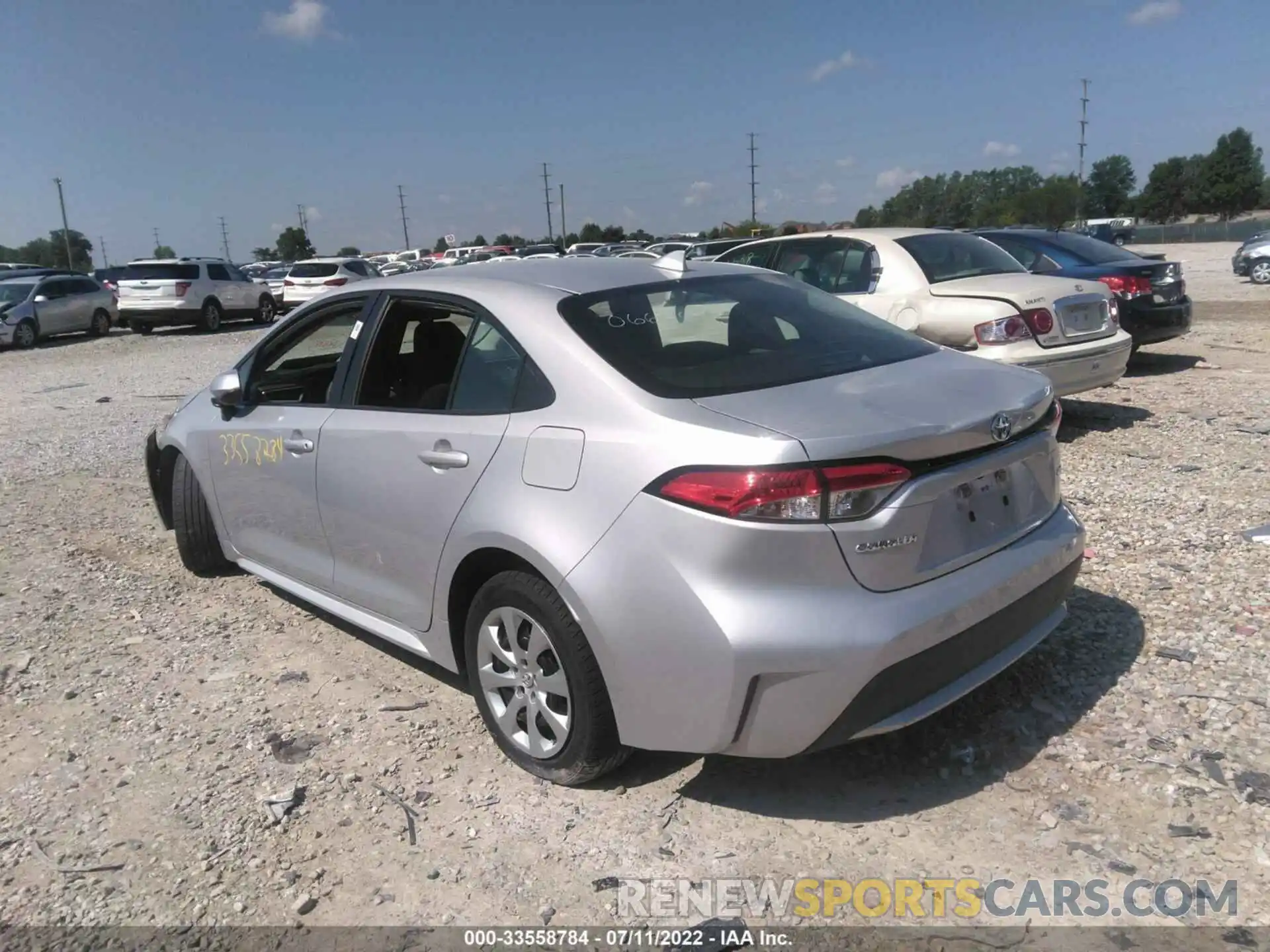 3 Photograph of a damaged car 5YFEPRAE8LP066564 TOYOTA COROLLA 2020