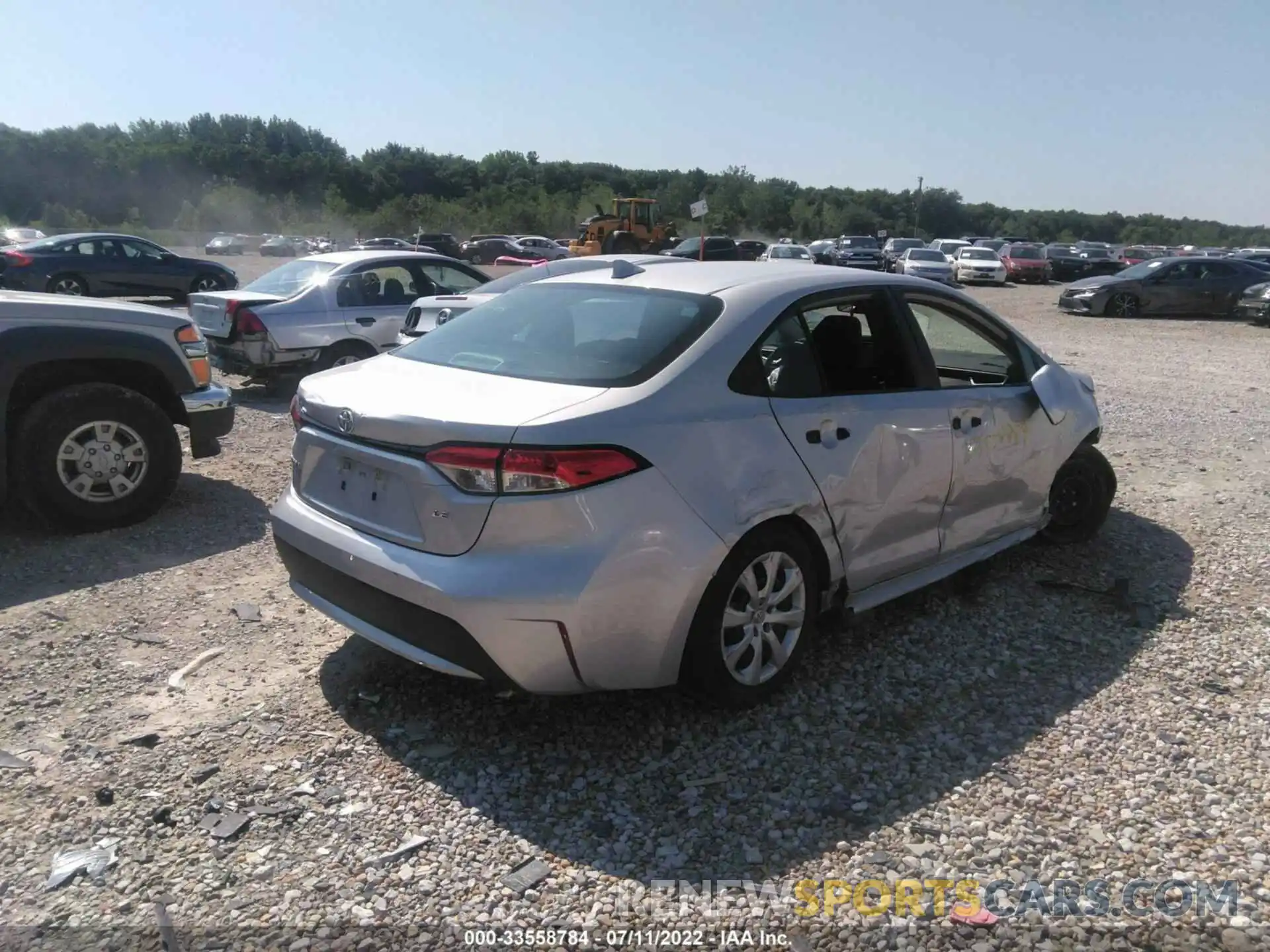 4 Photograph of a damaged car 5YFEPRAE8LP066564 TOYOTA COROLLA 2020