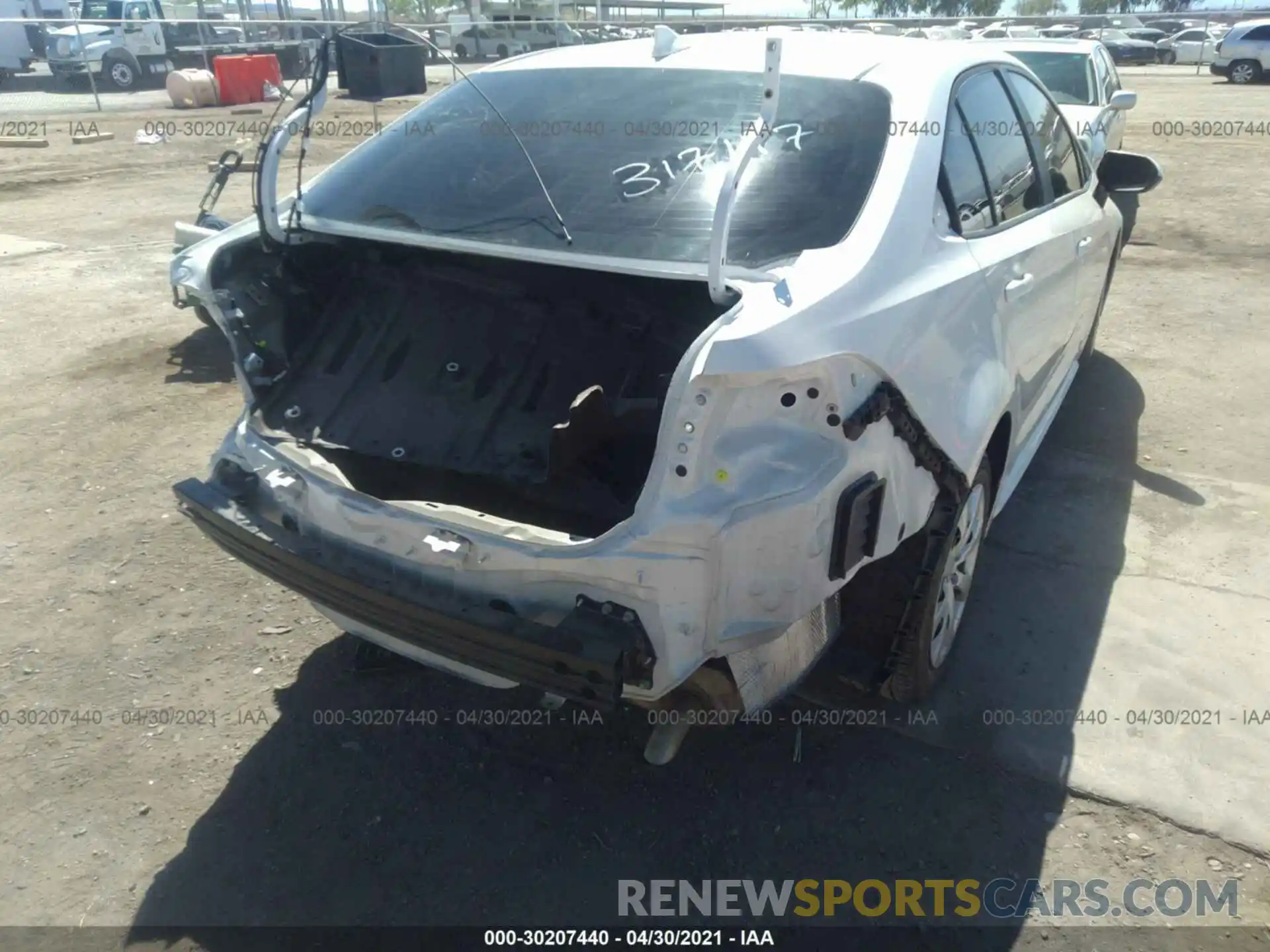 6 Photograph of a damaged car 5YFEPRAE8LP069495 TOYOTA COROLLA 2020