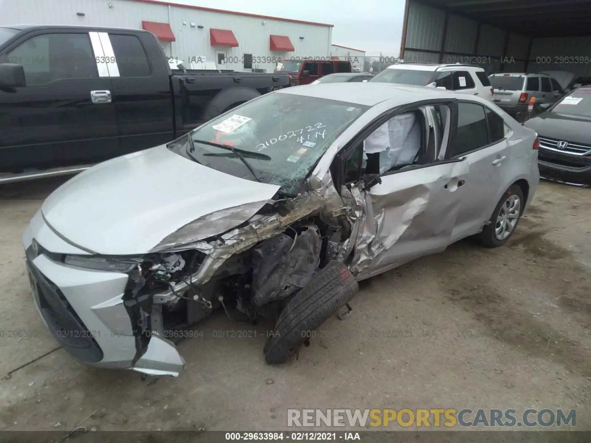 2 Photograph of a damaged car 5YFEPRAE8LP069917 TOYOTA COROLLA 2020