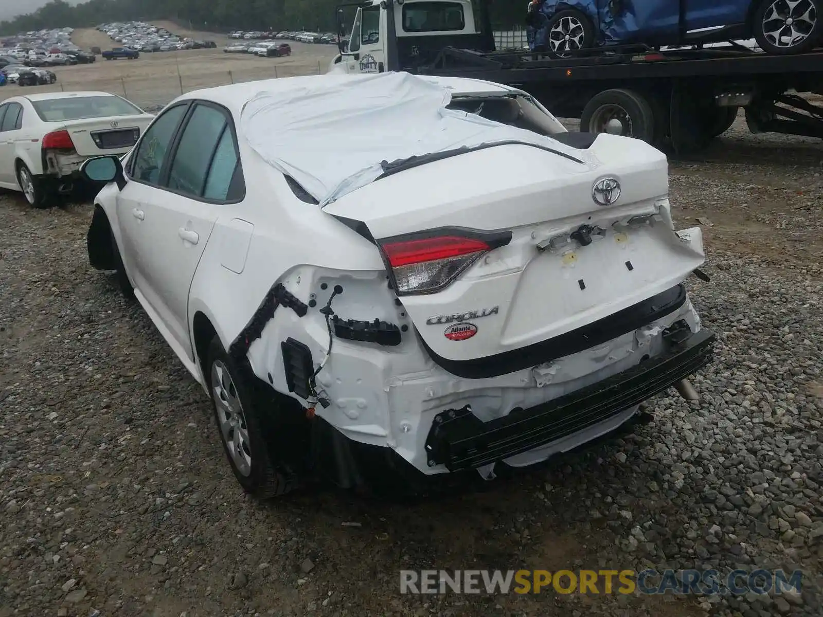 3 Photograph of a damaged car 5YFEPRAE8LP070579 TOYOTA COROLLA 2020