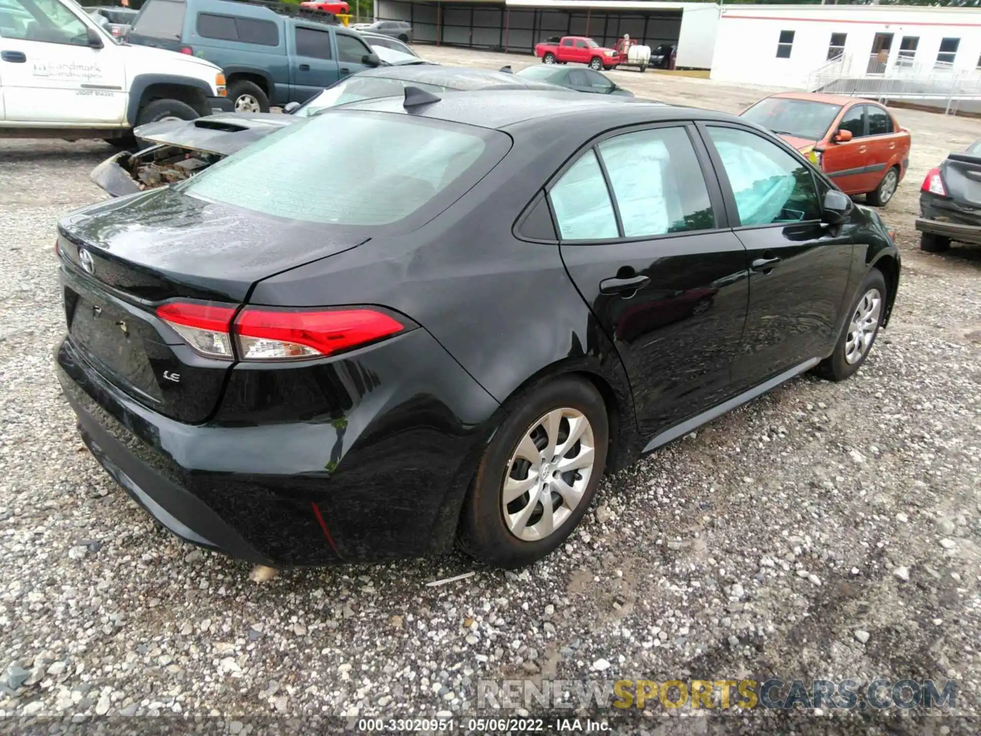 4 Photograph of a damaged car 5YFEPRAE8LP070677 TOYOTA COROLLA 2020