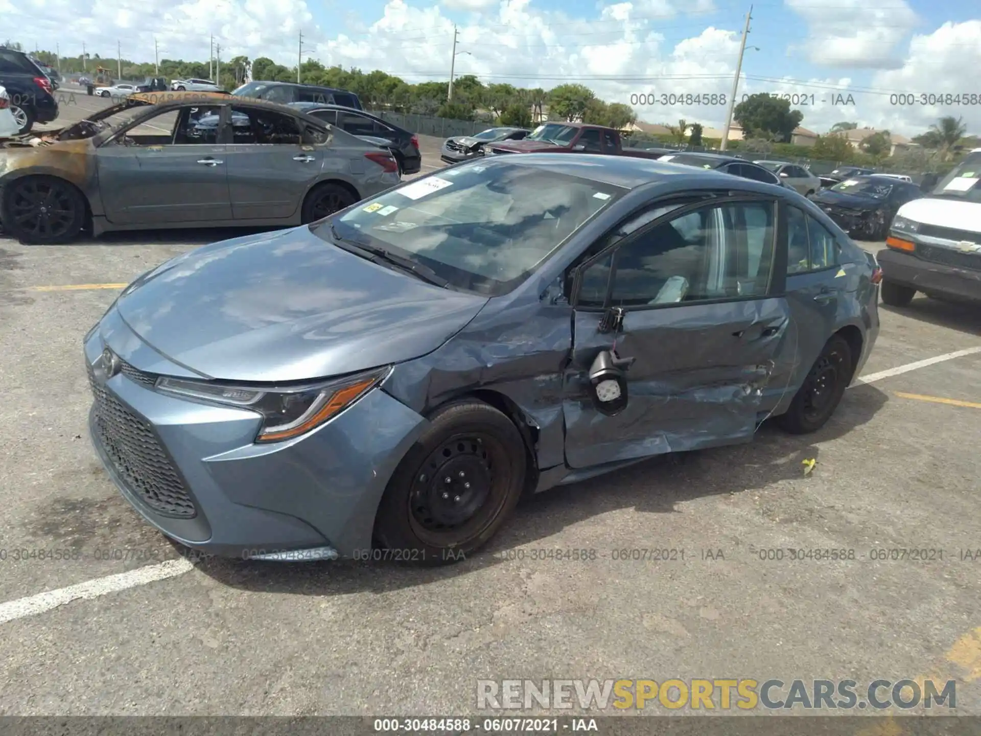 2 Photograph of a damaged car 5YFEPRAE8LP071683 TOYOTA COROLLA 2020