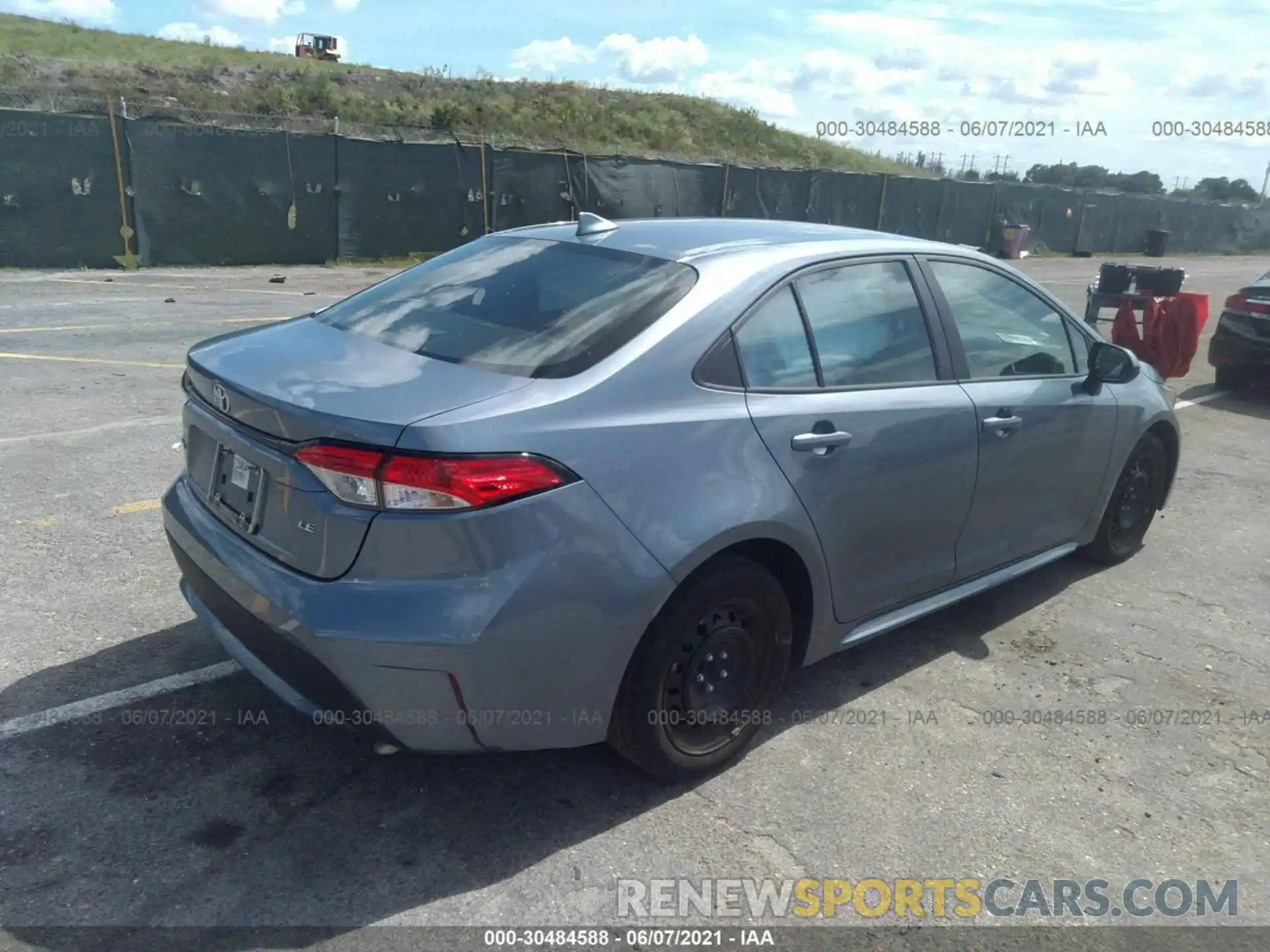 4 Photograph of a damaged car 5YFEPRAE8LP071683 TOYOTA COROLLA 2020