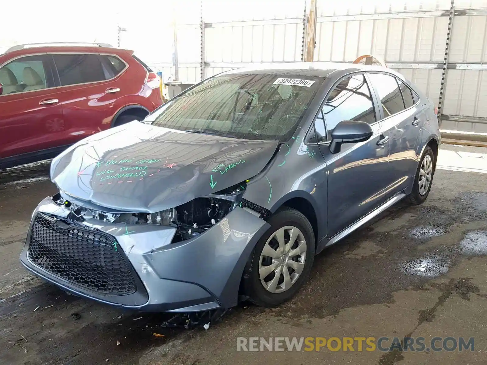 2 Photograph of a damaged car 5YFEPRAE8LP072140 TOYOTA COROLLA 2020