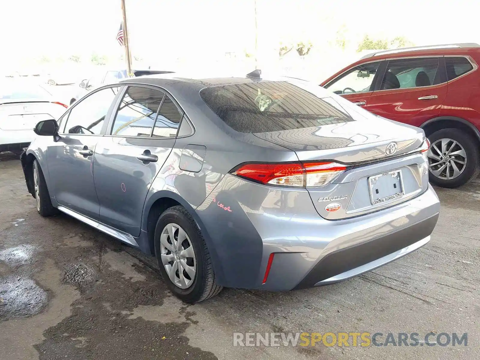 3 Photograph of a damaged car 5YFEPRAE8LP072140 TOYOTA COROLLA 2020