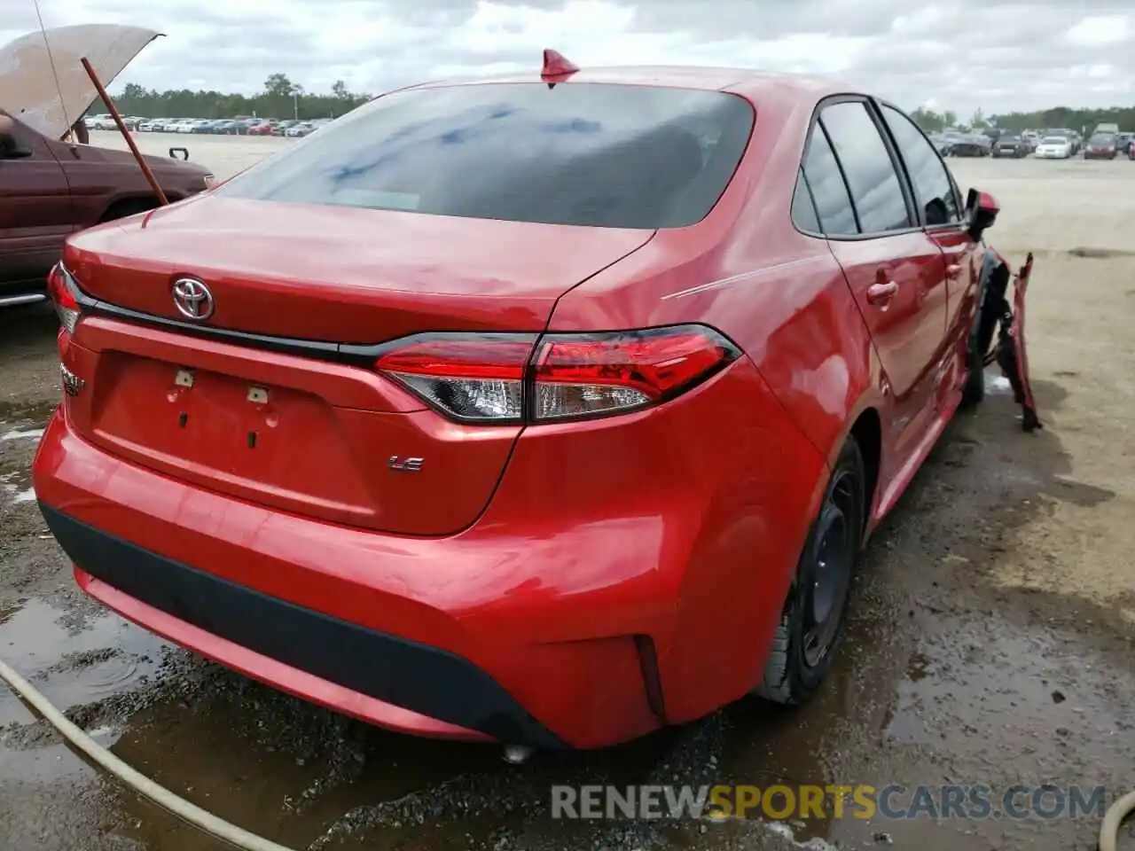 4 Photograph of a damaged car 5YFEPRAE8LP072400 TOYOTA COROLLA 2020