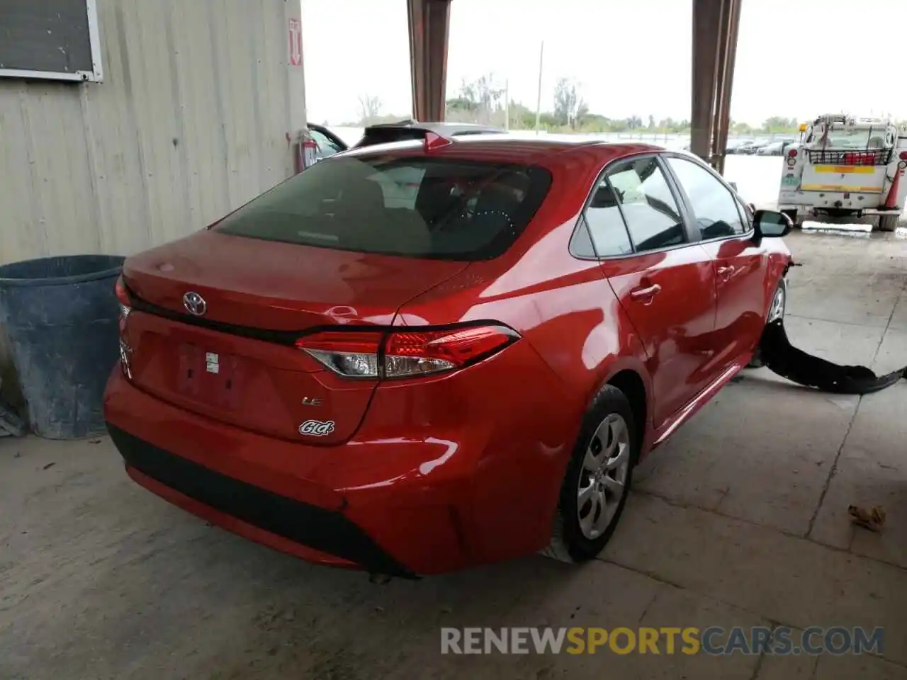 4 Photograph of a damaged car 5YFEPRAE8LP072414 TOYOTA COROLLA 2020