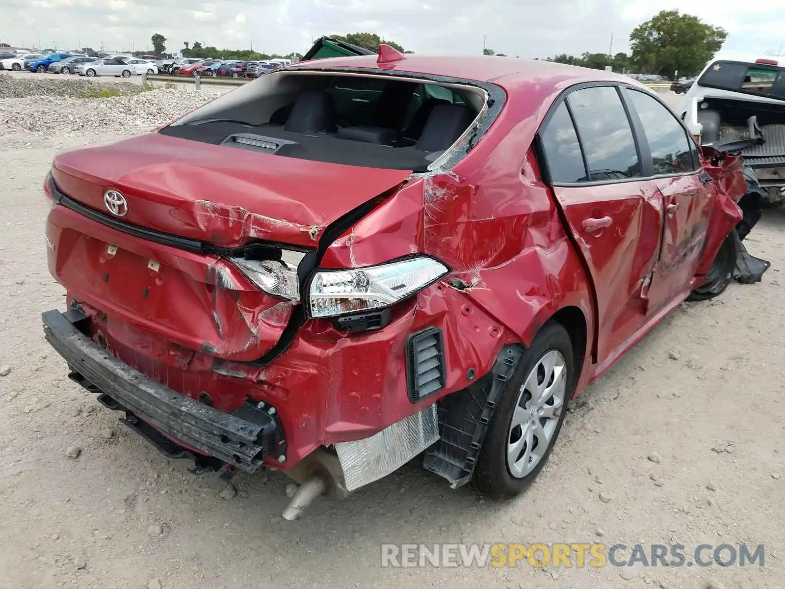 4 Photograph of a damaged car 5YFEPRAE8LP073482 TOYOTA COROLLA 2020