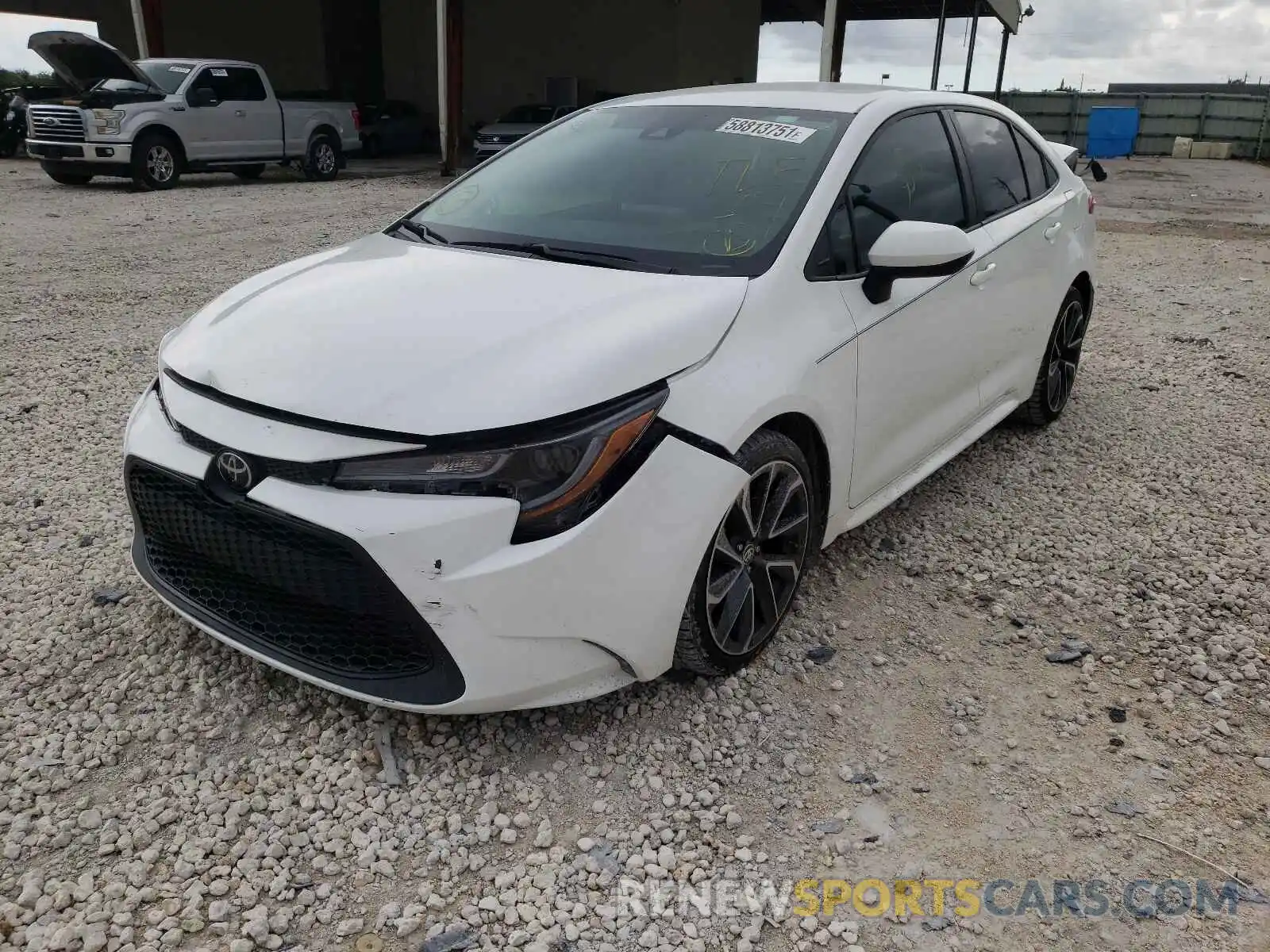 2 Photograph of a damaged car 5YFEPRAE8LP073966 TOYOTA COROLLA 2020