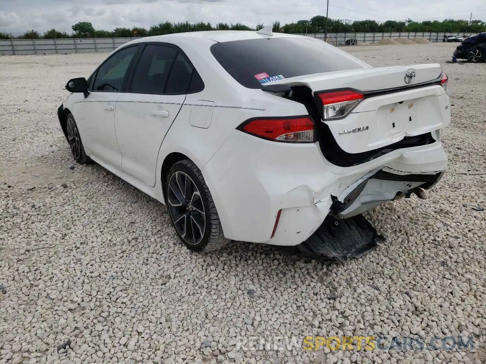 3 Photograph of a damaged car 5YFEPRAE8LP073966 TOYOTA COROLLA 2020