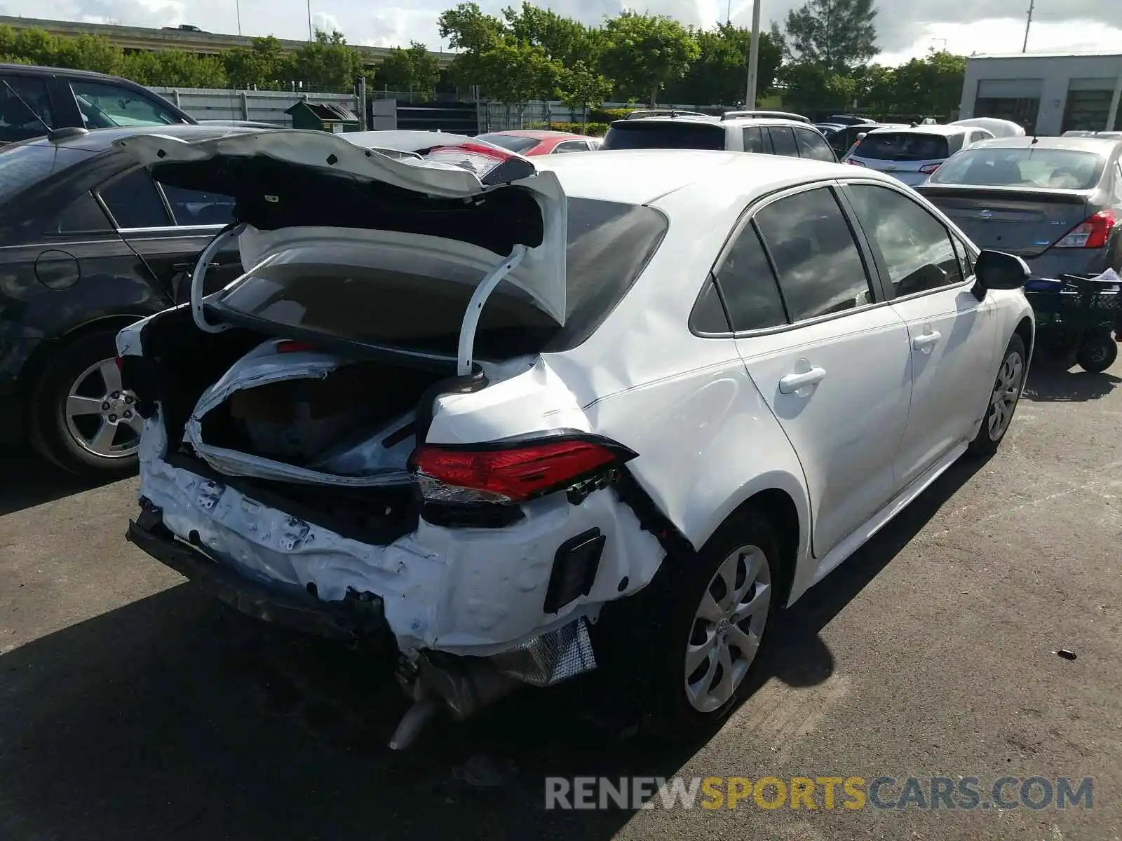 4 Photograph of a damaged car 5YFEPRAE8LP074695 TOYOTA COROLLA 2020