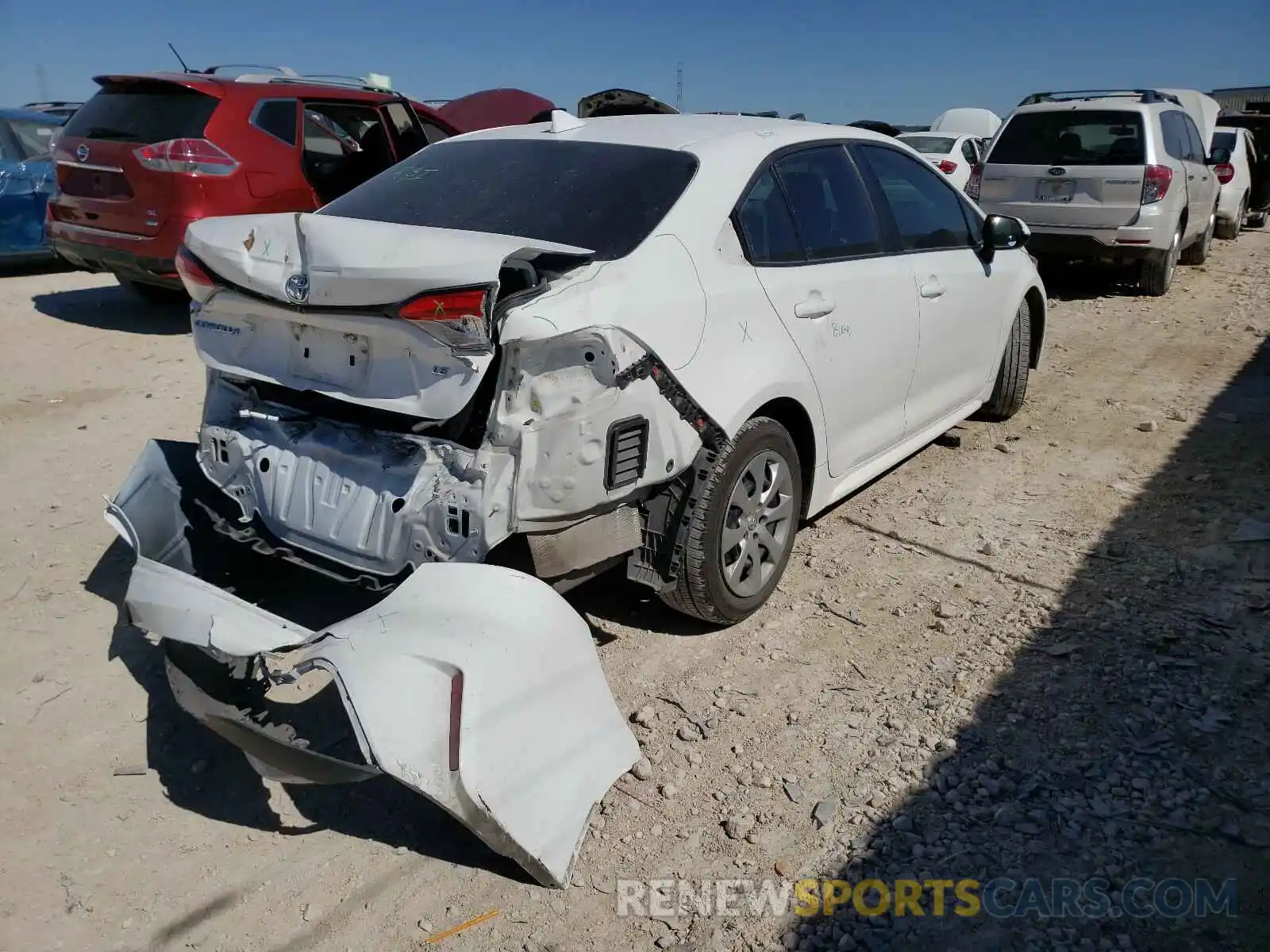 4 Photograph of a damaged car 5YFEPRAE8LP075037 TOYOTA COROLLA 2020