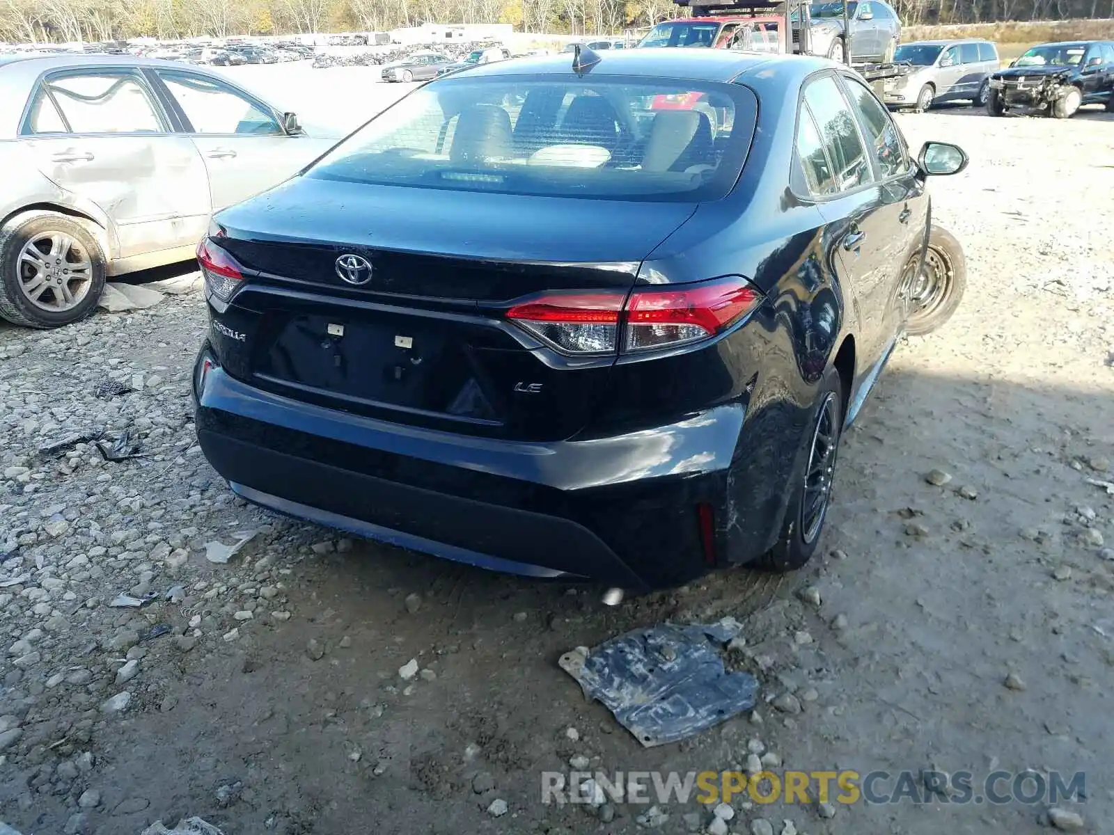 4 Photograph of a damaged car 5YFEPRAE8LP075216 TOYOTA COROLLA 2020