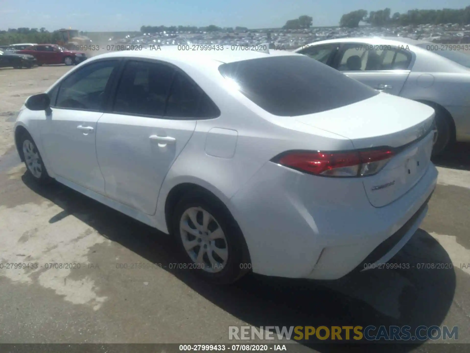 3 Photograph of a damaged car 5YFEPRAE8LP075488 TOYOTA COROLLA 2020