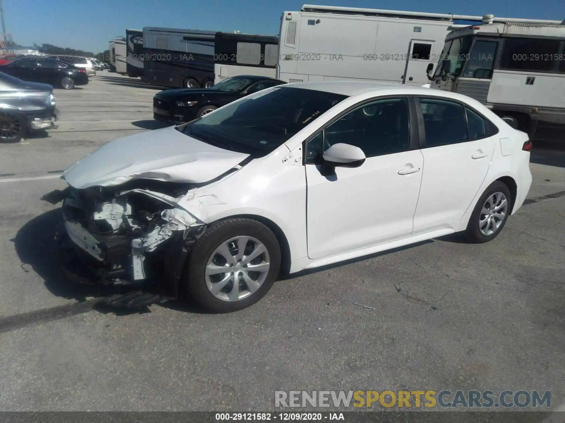 2 Photograph of a damaged car 5YFEPRAE8LP075846 TOYOTA COROLLA 2020