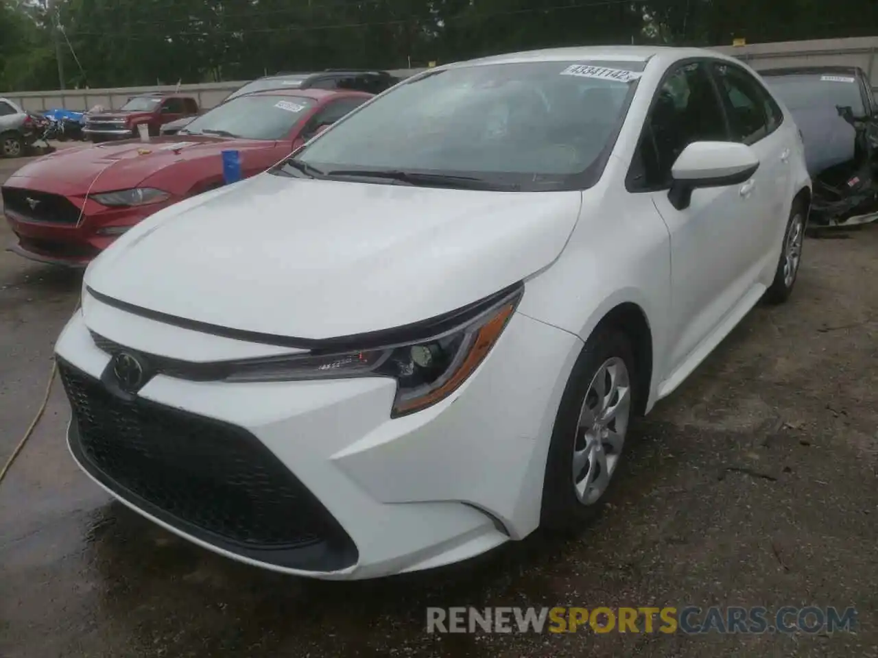 2 Photograph of a damaged car 5YFEPRAE8LP075894 TOYOTA COROLLA 2020