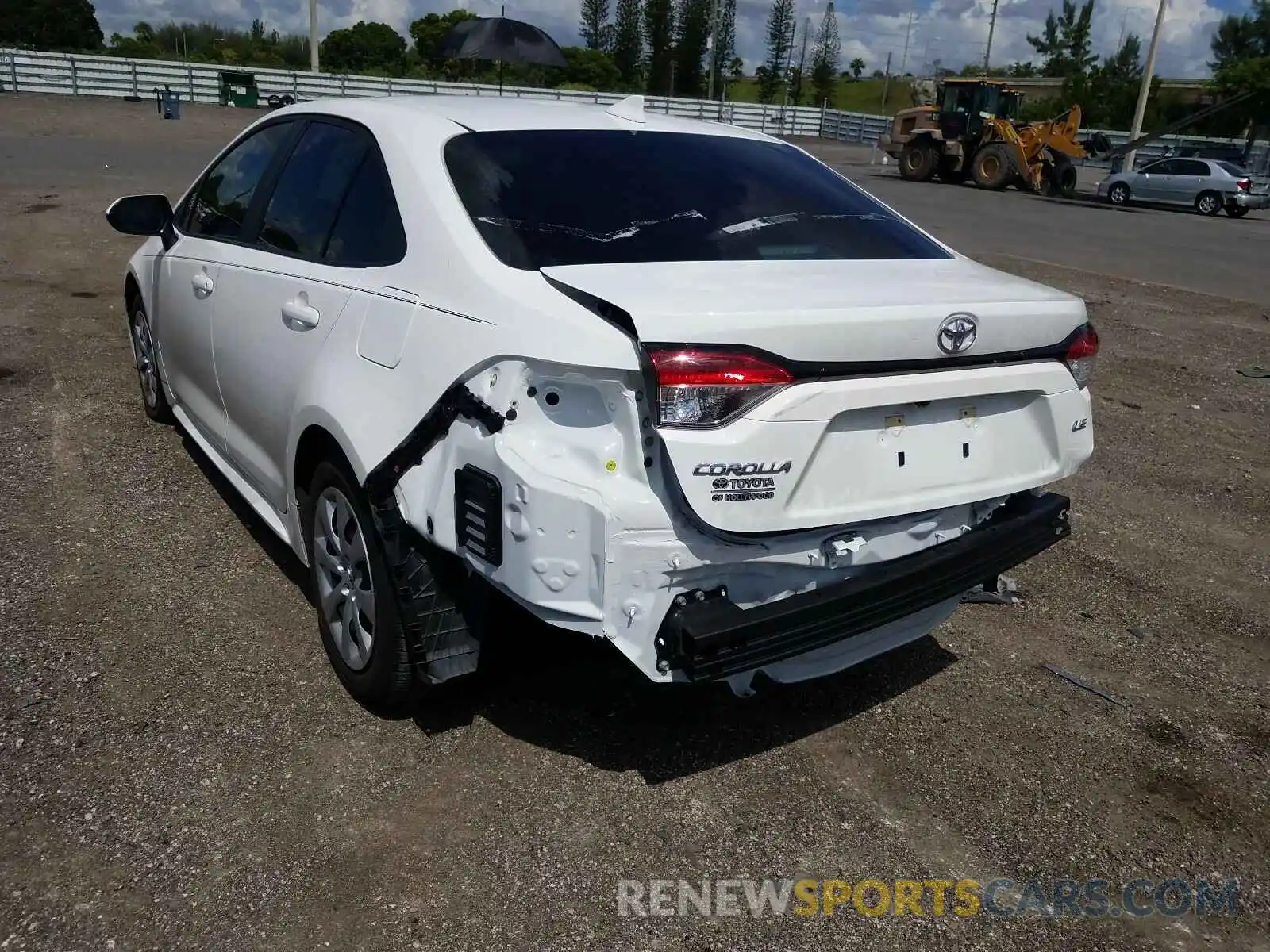 3 Photograph of a damaged car 5YFEPRAE8LP076396 TOYOTA COROLLA 2020