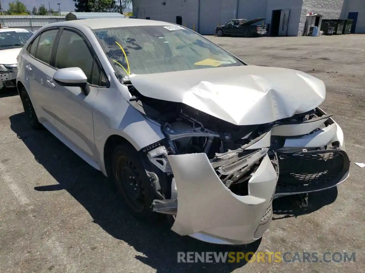 1 Photograph of a damaged car 5YFEPRAE8LP076673 TOYOTA COROLLA 2020