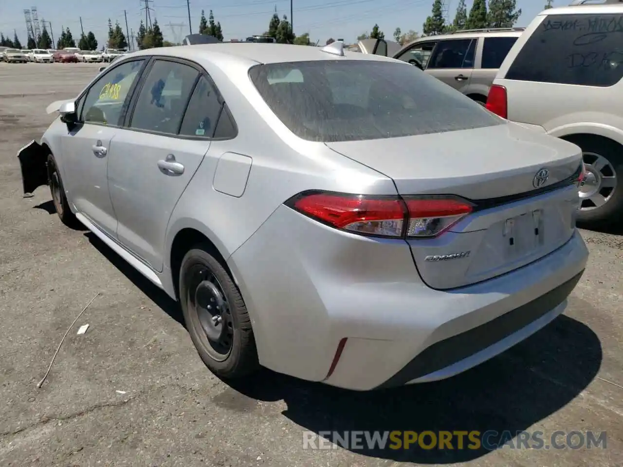 3 Photograph of a damaged car 5YFEPRAE8LP076673 TOYOTA COROLLA 2020