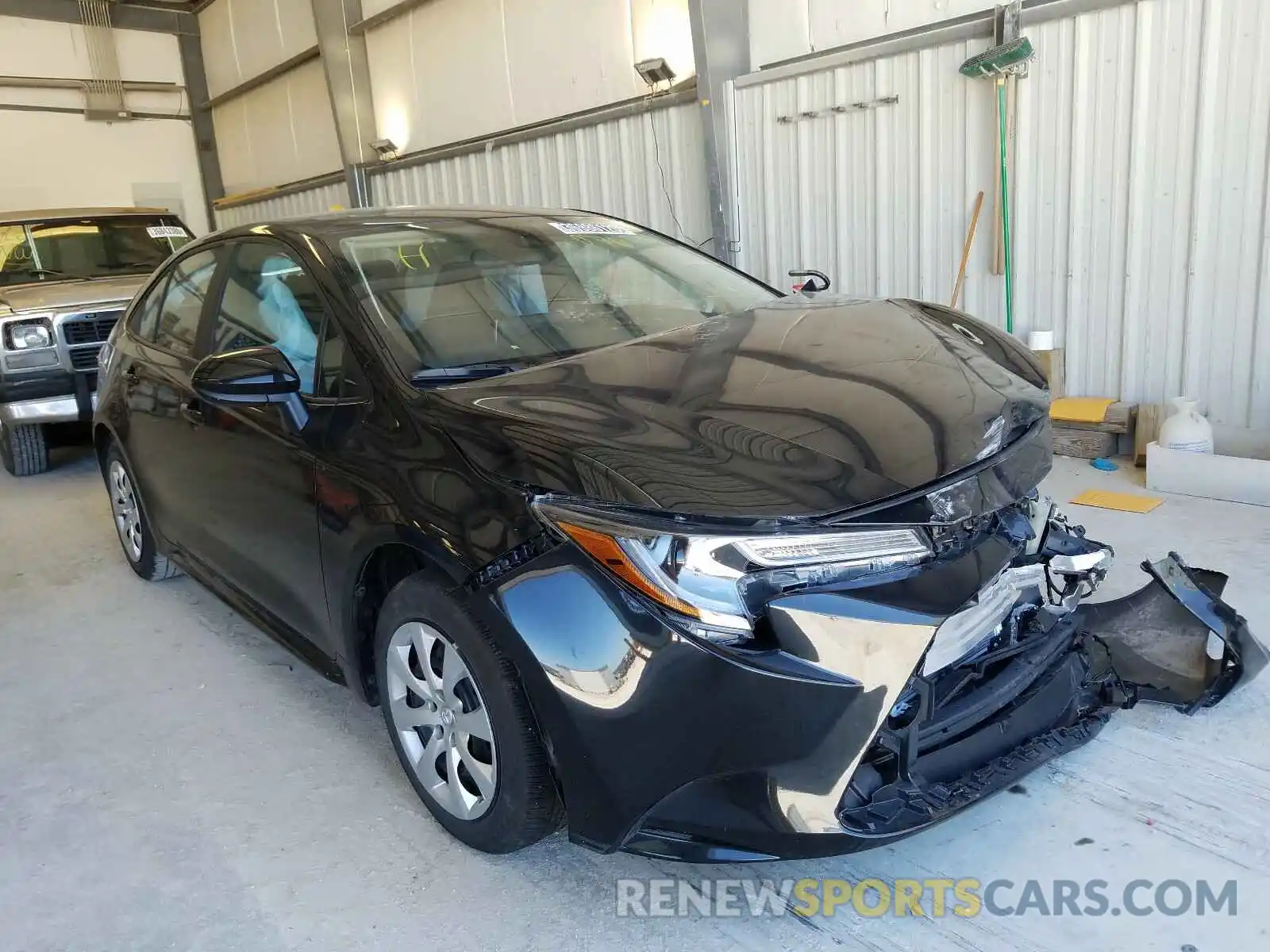 1 Photograph of a damaged car 5YFEPRAE8LP076754 TOYOTA COROLLA 2020