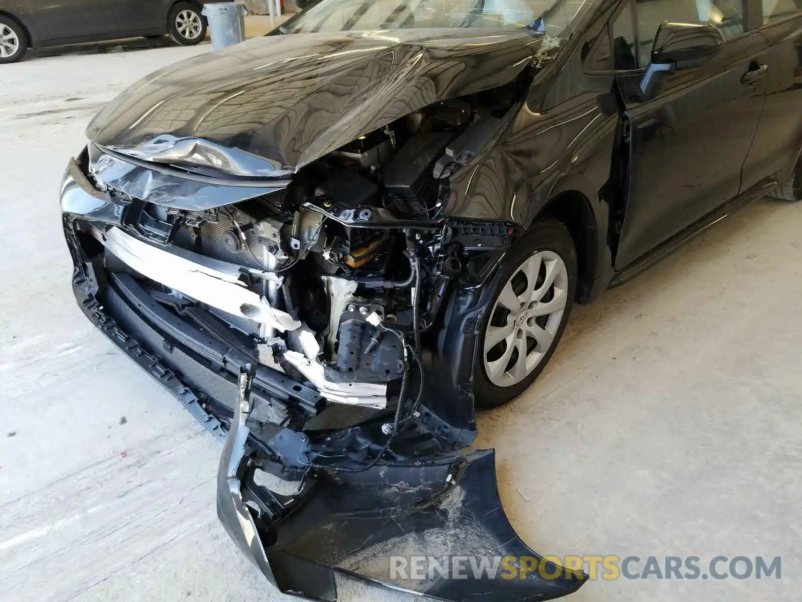 9 Photograph of a damaged car 5YFEPRAE8LP076754 TOYOTA COROLLA 2020