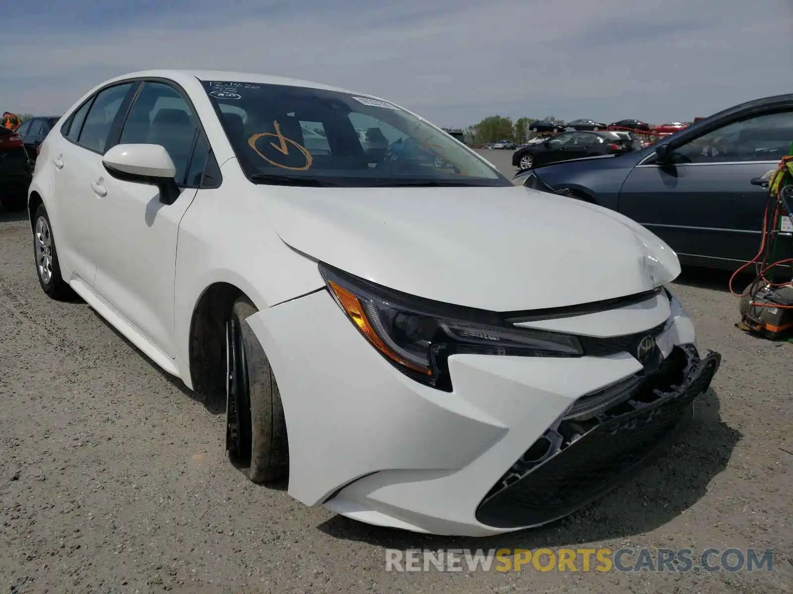 1 Photograph of a damaged car 5YFEPRAE8LP077225 TOYOTA COROLLA 2020