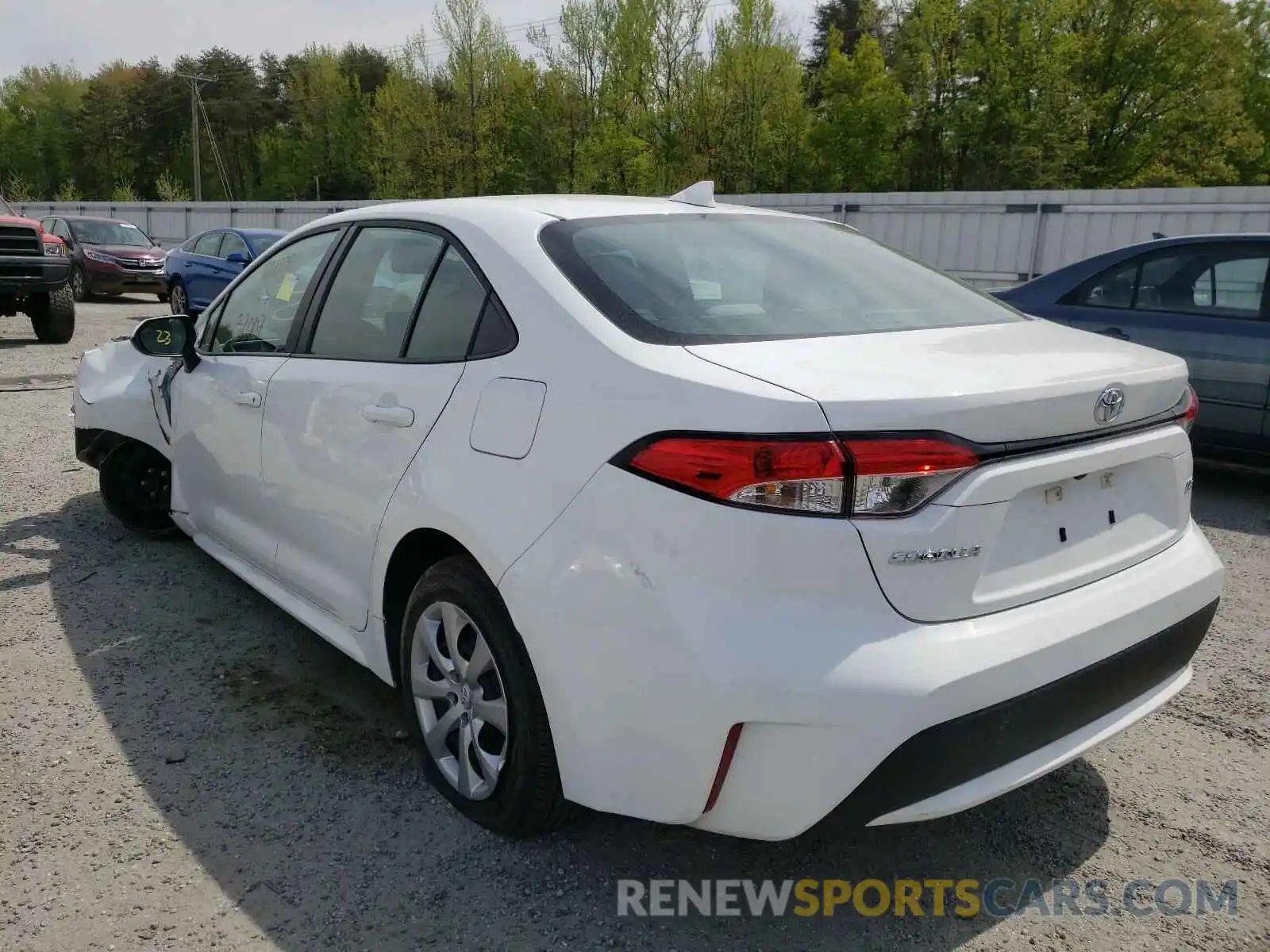 3 Photograph of a damaged car 5YFEPRAE8LP077225 TOYOTA COROLLA 2020