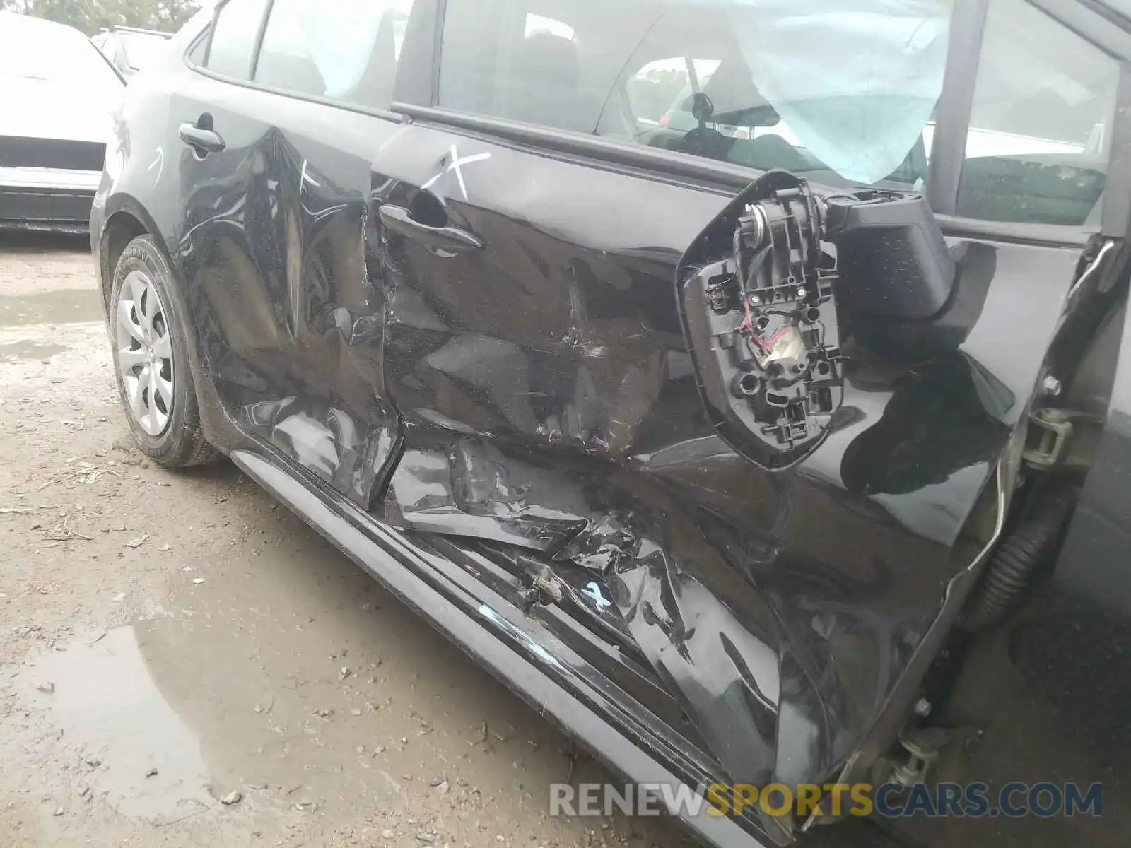 9 Photograph of a damaged car 5YFEPRAE8LP077550 TOYOTA COROLLA 2020