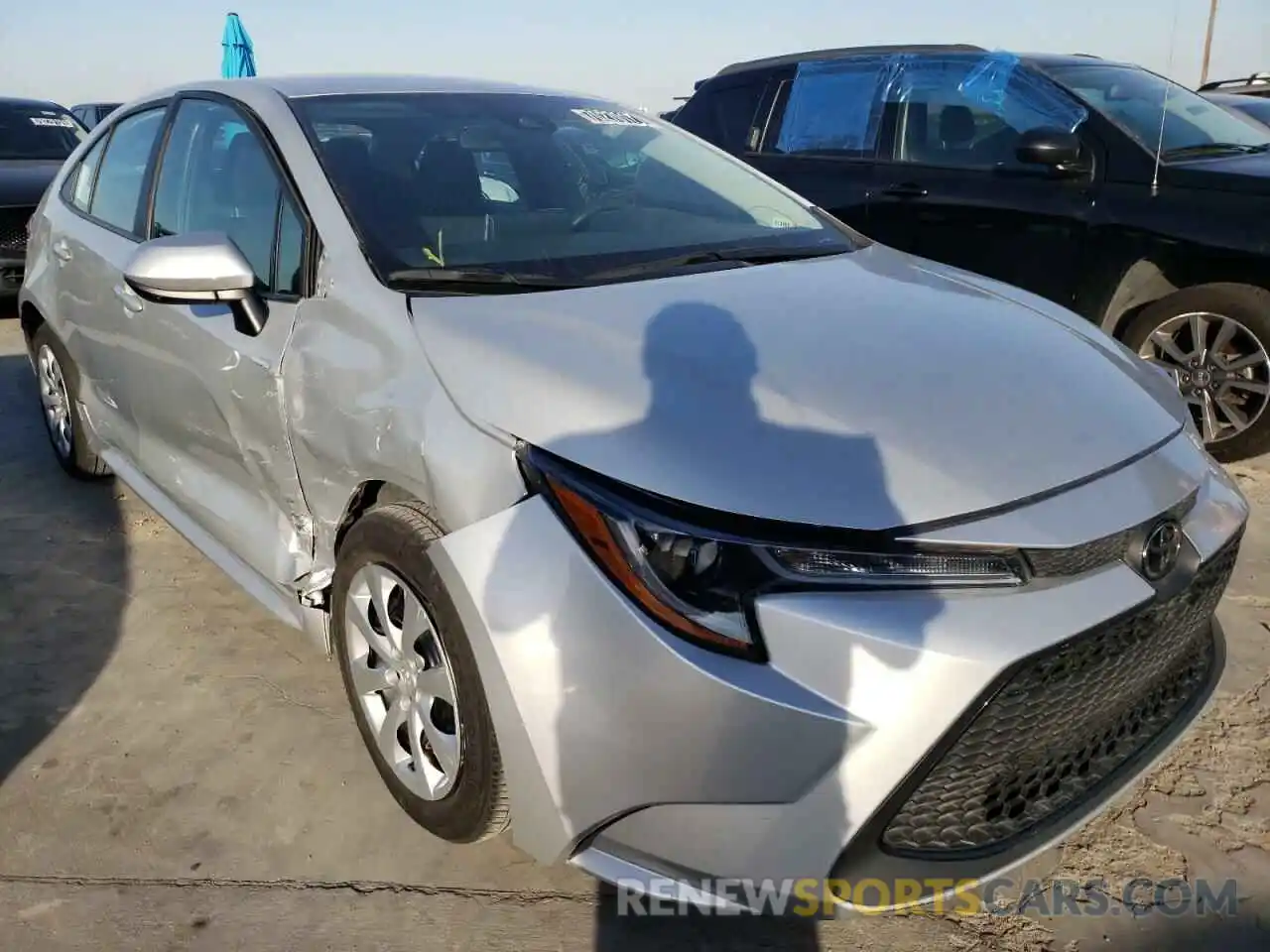 1 Photograph of a damaged car 5YFEPRAE8LP077581 TOYOTA COROLLA 2020