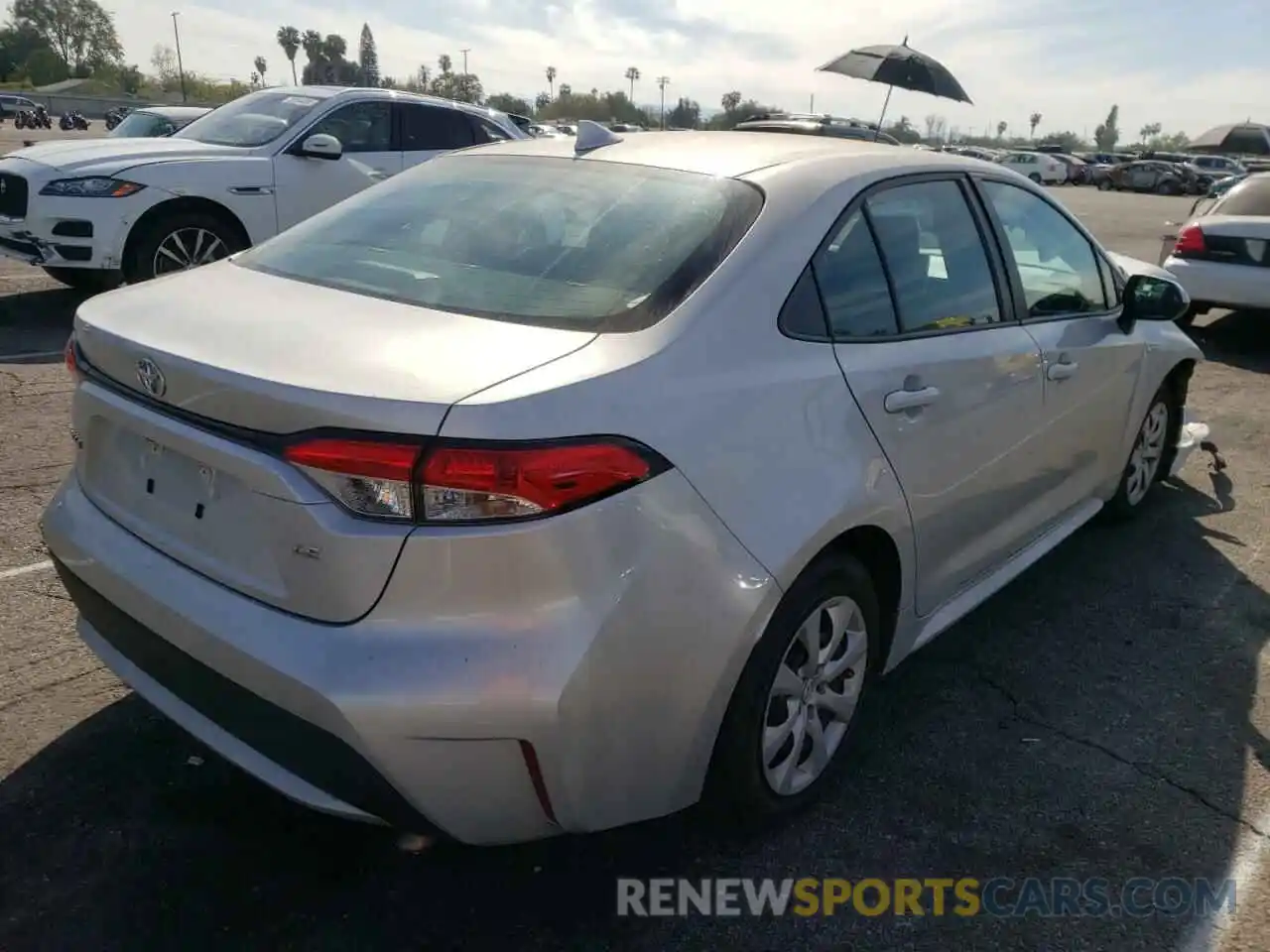 4 Photograph of a damaged car 5YFEPRAE8LP077645 TOYOTA COROLLA 2020