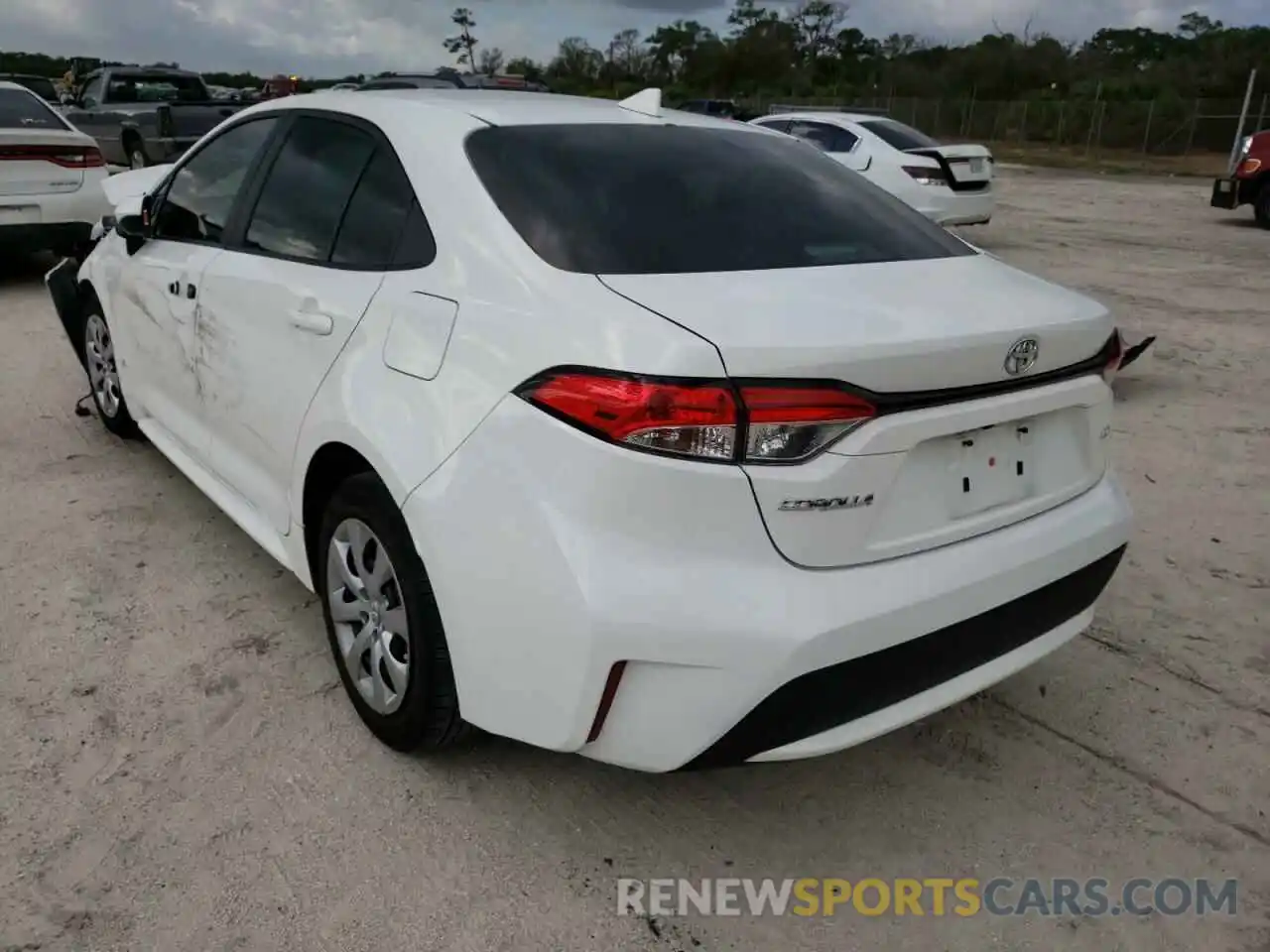 3 Photograph of a damaged car 5YFEPRAE8LP077869 TOYOTA COROLLA 2020