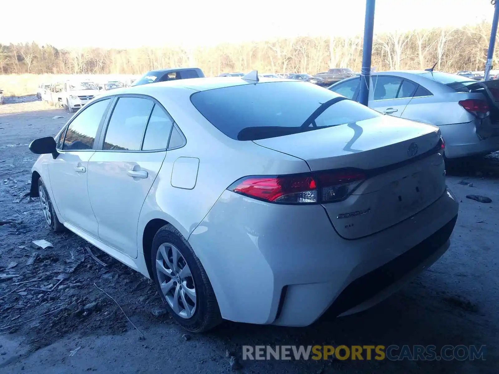 3 Photograph of a damaged car 5YFEPRAE8LP078861 TOYOTA COROLLA 2020