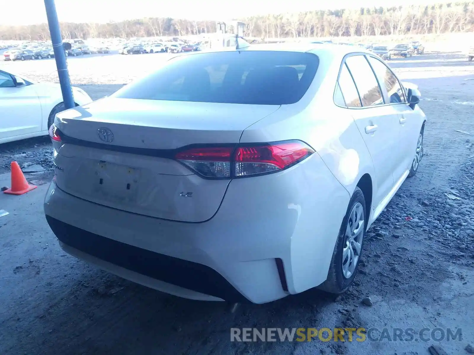 4 Photograph of a damaged car 5YFEPRAE8LP078861 TOYOTA COROLLA 2020