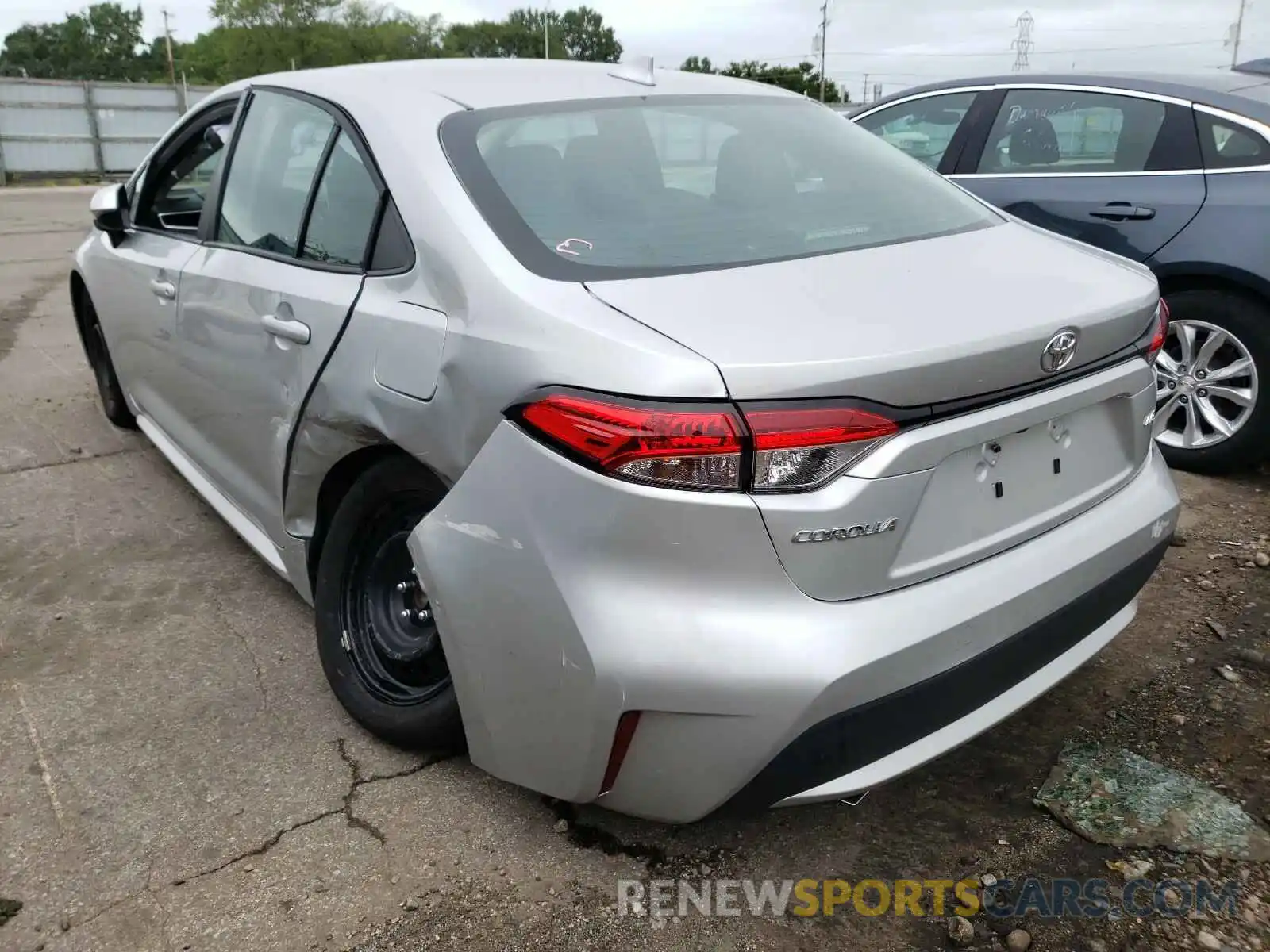 3 Photograph of a damaged car 5YFEPRAE8LP079377 TOYOTA COROLLA 2020