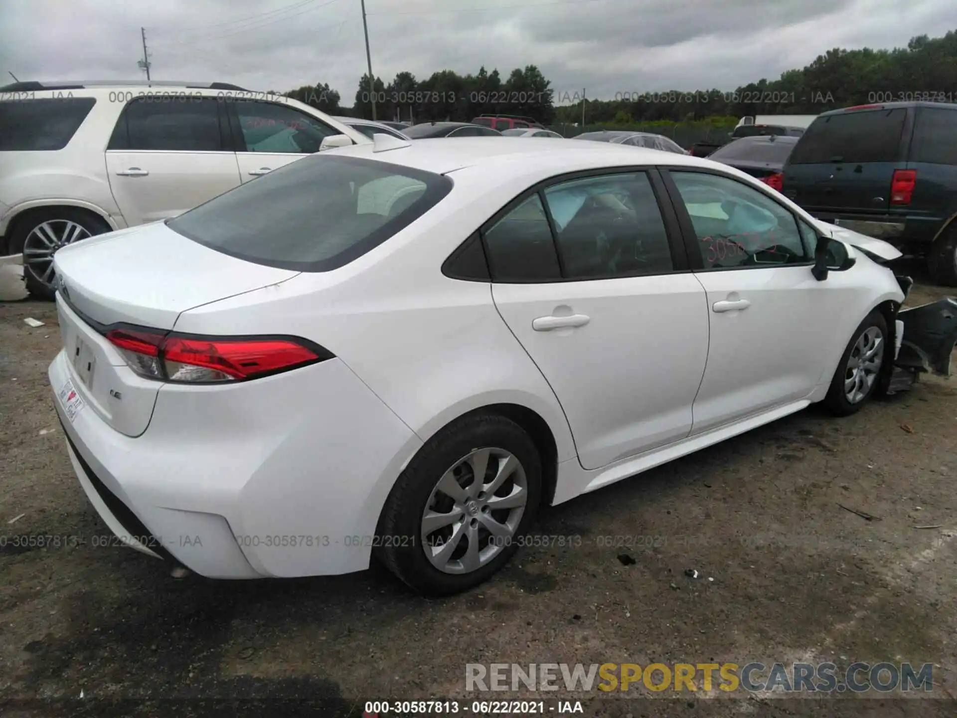 4 Photograph of a damaged car 5YFEPRAE8LP080576 TOYOTA COROLLA 2020