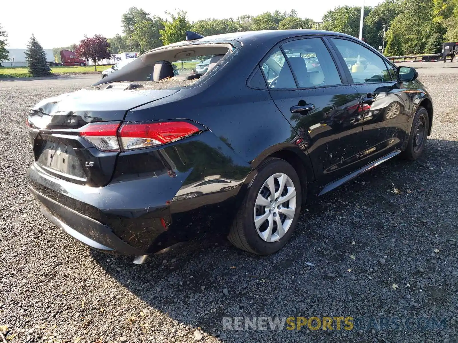 4 Photograph of a damaged car 5YFEPRAE8LP084854 TOYOTA COROLLA 2020