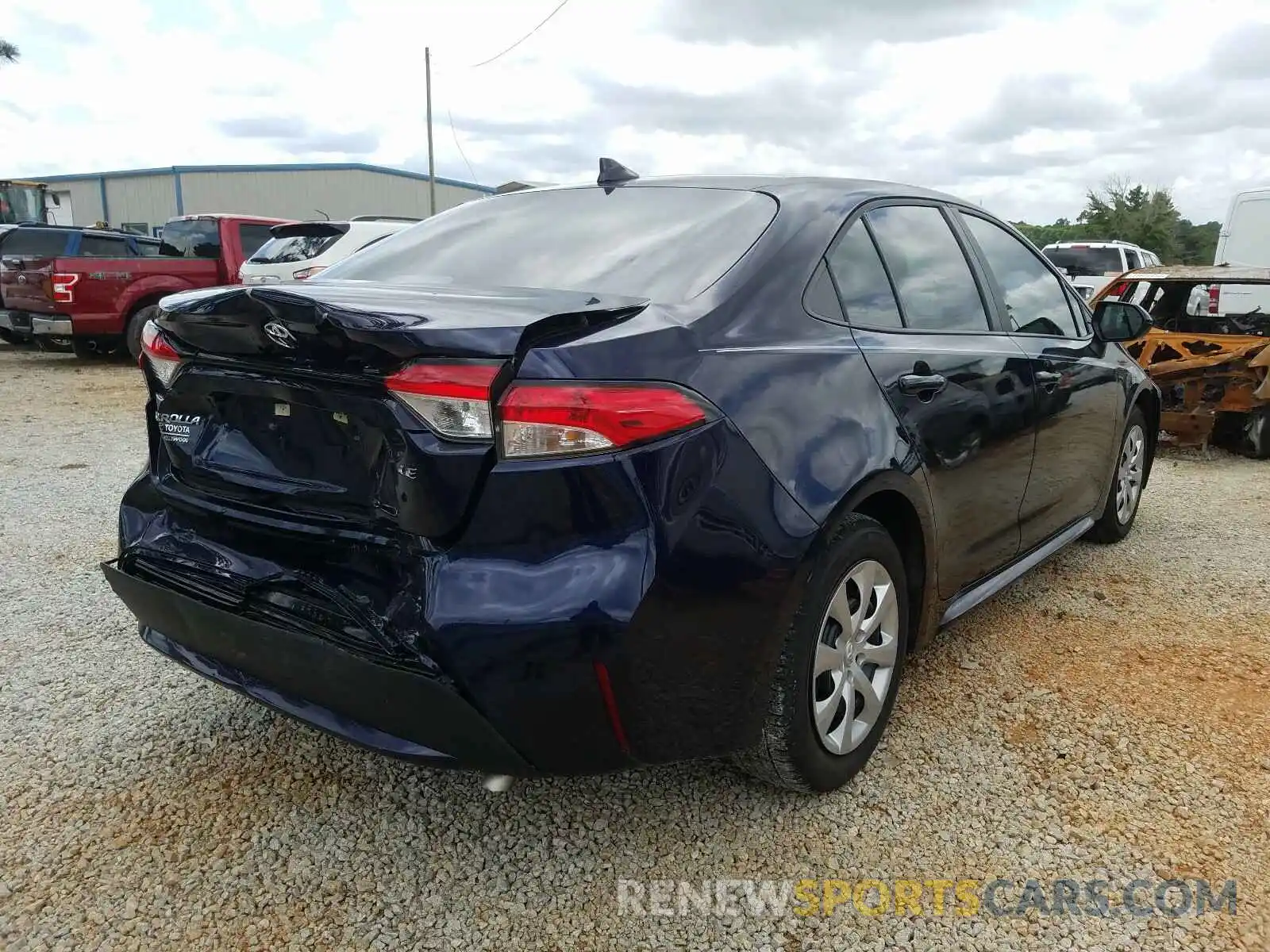 4 Photograph of a damaged car 5YFEPRAE8LP085101 TOYOTA COROLLA 2020