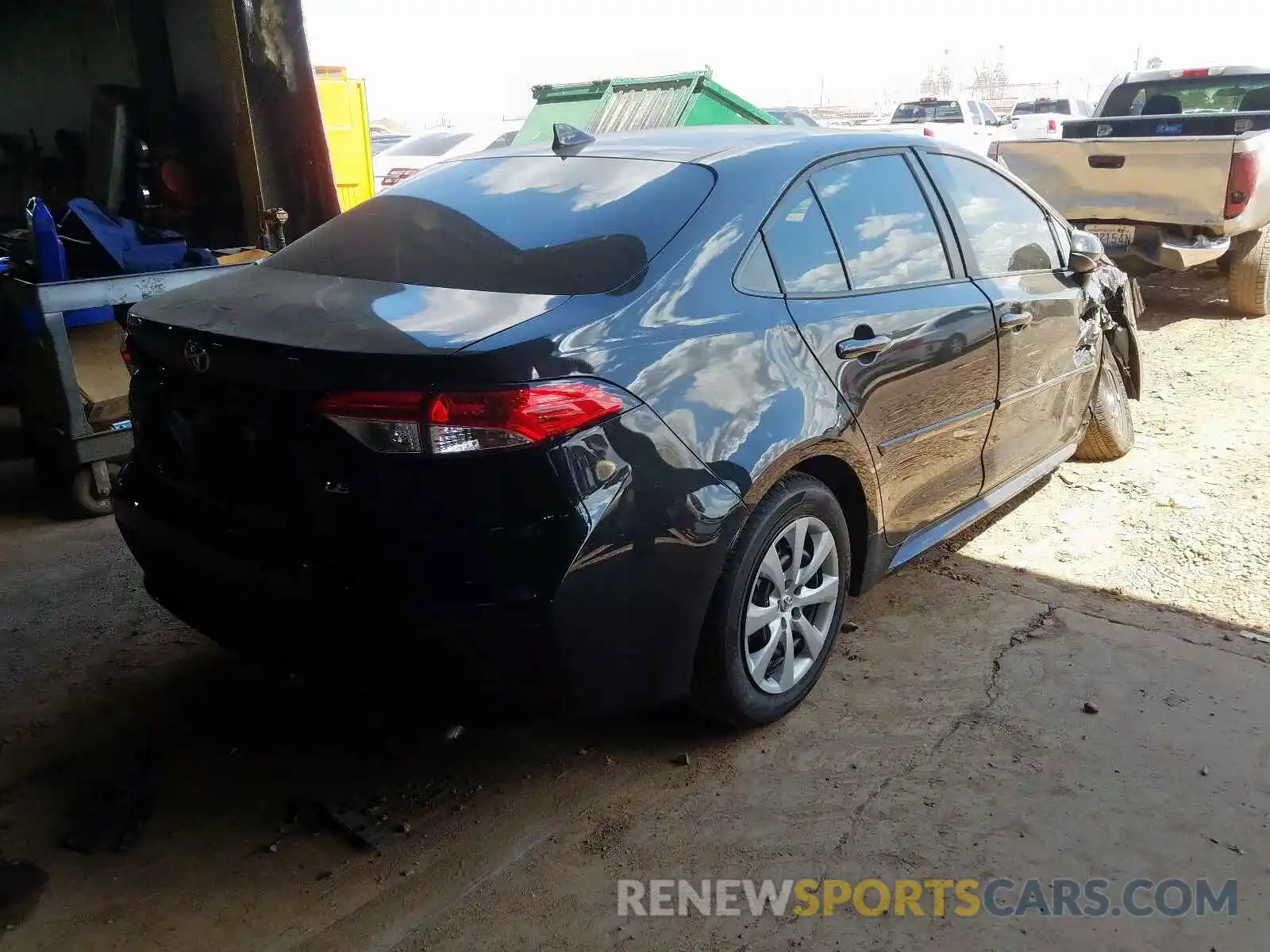 4 Photograph of a damaged car 5YFEPRAE8LP085597 TOYOTA COROLLA 2020