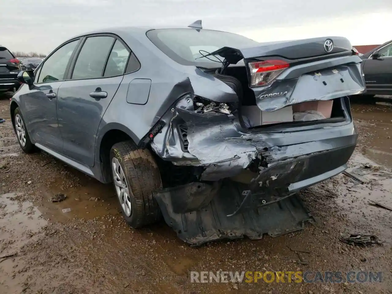 3 Photograph of a damaged car 5YFEPRAE8LP086345 TOYOTA COROLLA 2020