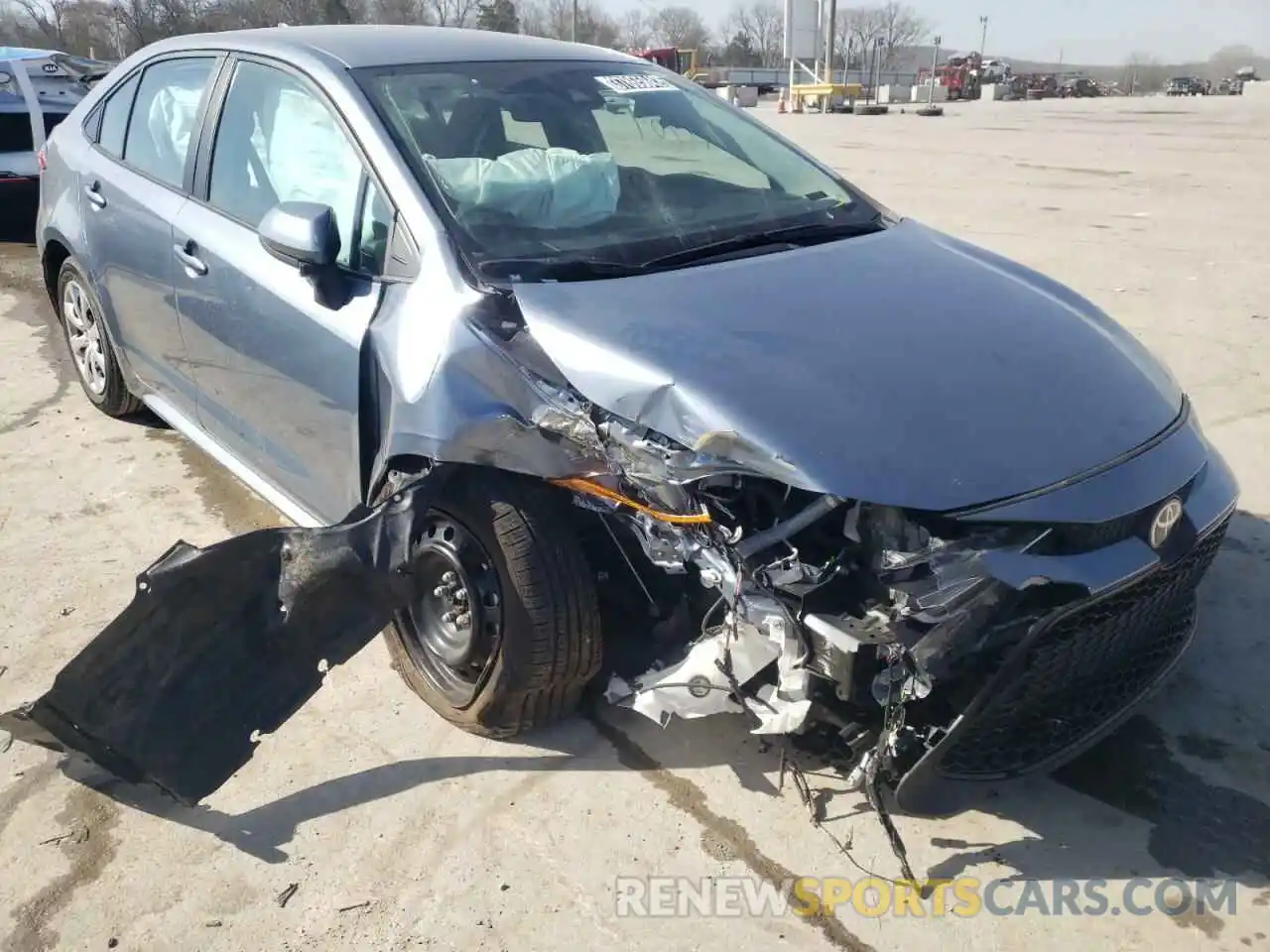 9 Photograph of a damaged car 5YFEPRAE8LP086653 TOYOTA COROLLA 2020