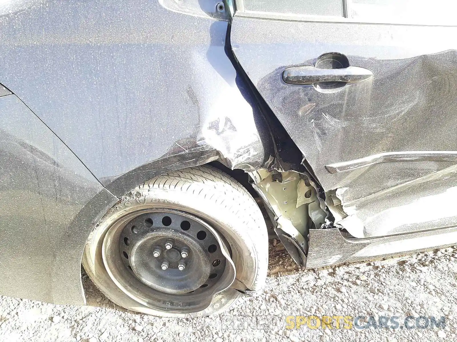 9 Photograph of a damaged car 5YFEPRAE8LP088323 TOYOTA COROLLA 2020